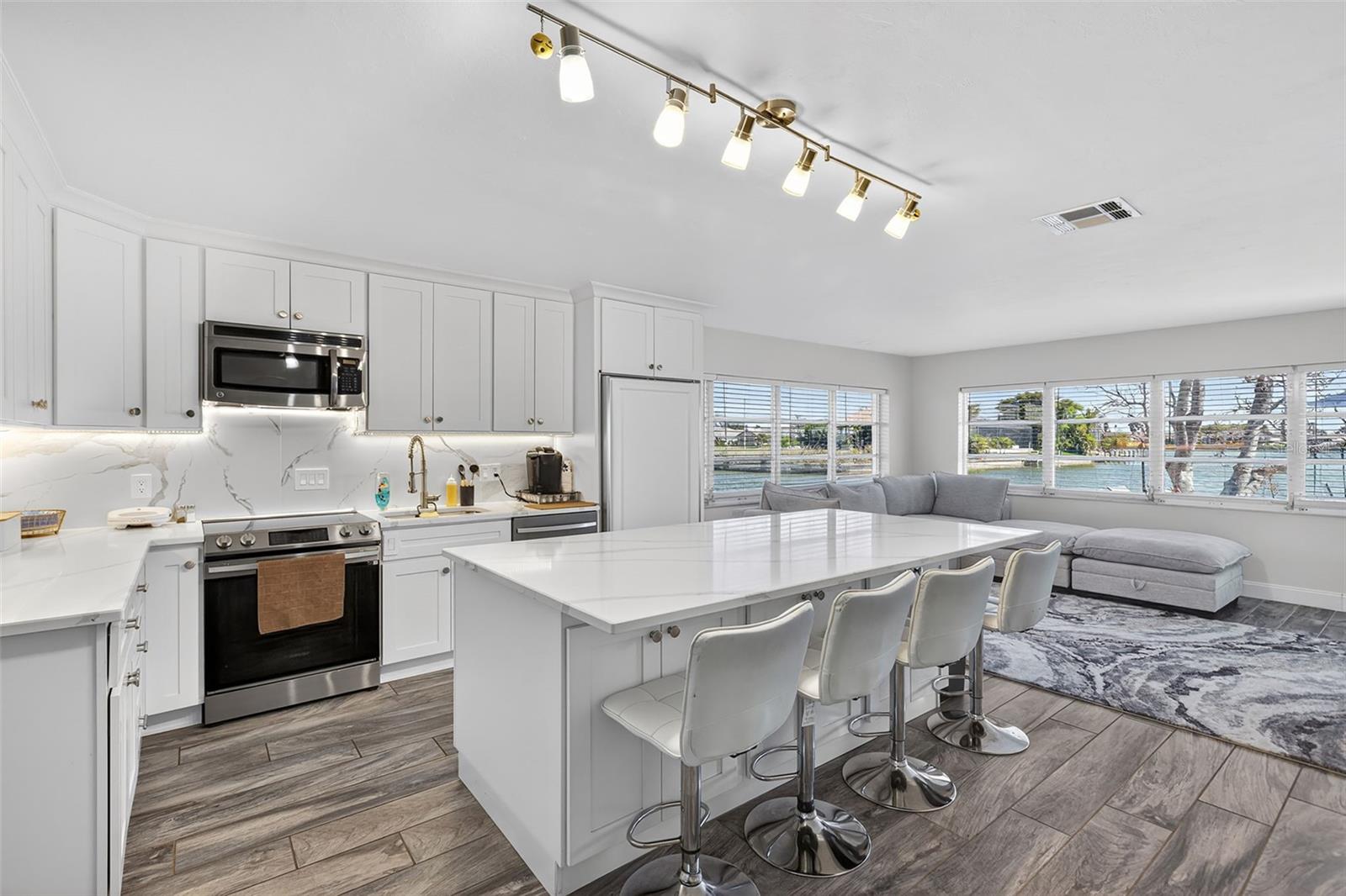 Image 34 of 49 For 29 10th Avenue