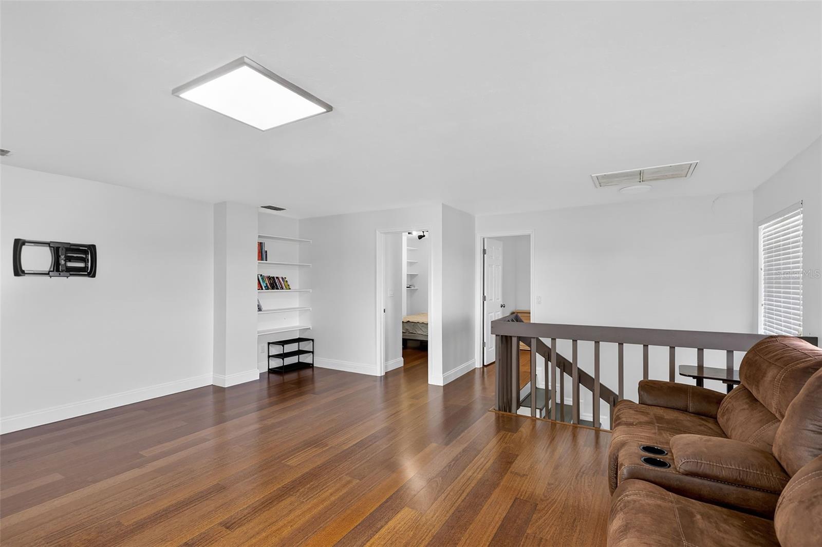 Image 38 of 49 For 29 10th Avenue