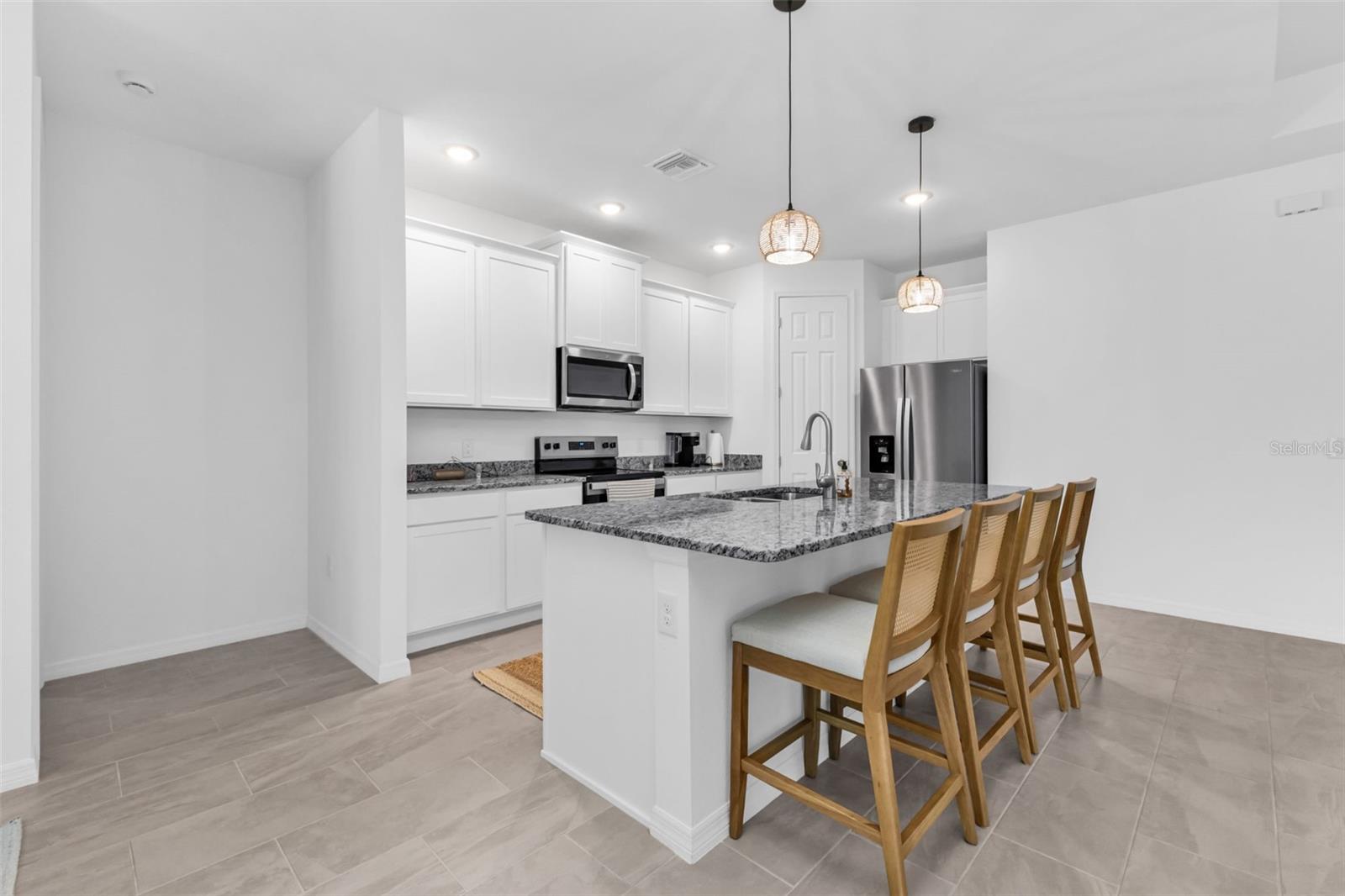 Image 10 of 50 For 223 Rio De Janeiro Avenue