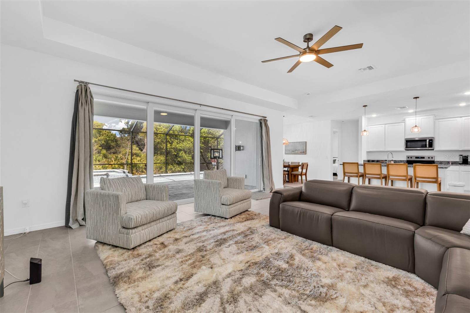 Image 15 of 50 For 223 Rio De Janeiro Avenue