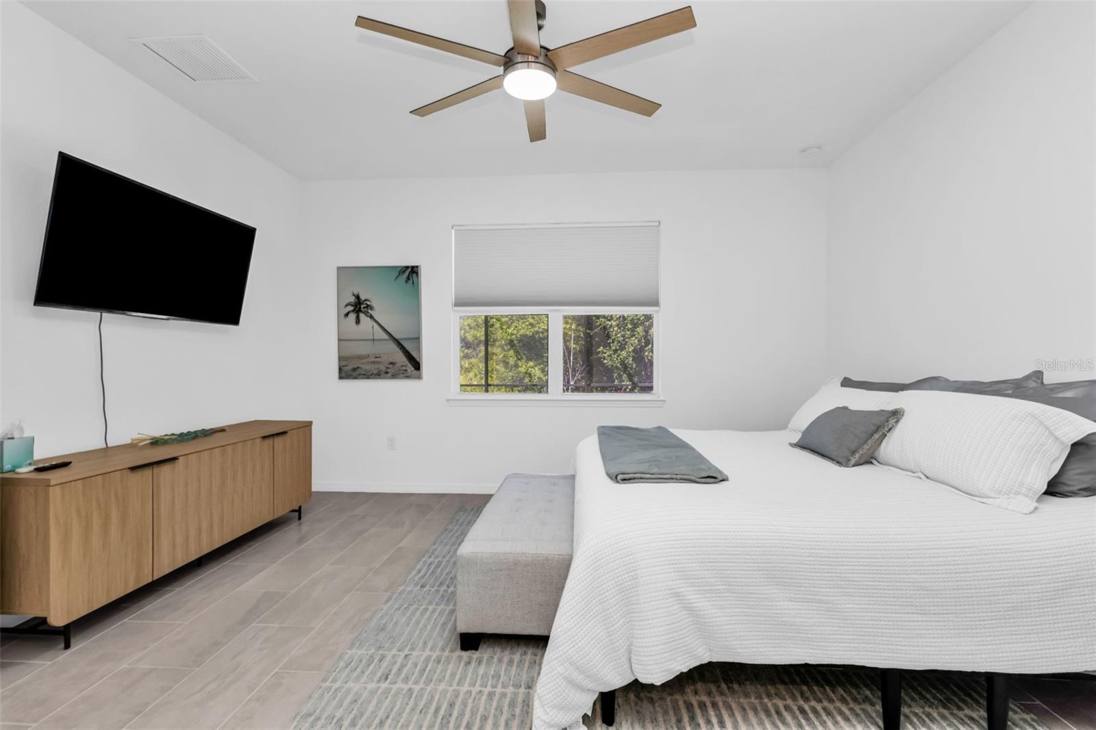 Image 20 of 50 For 223 Rio De Janeiro Avenue