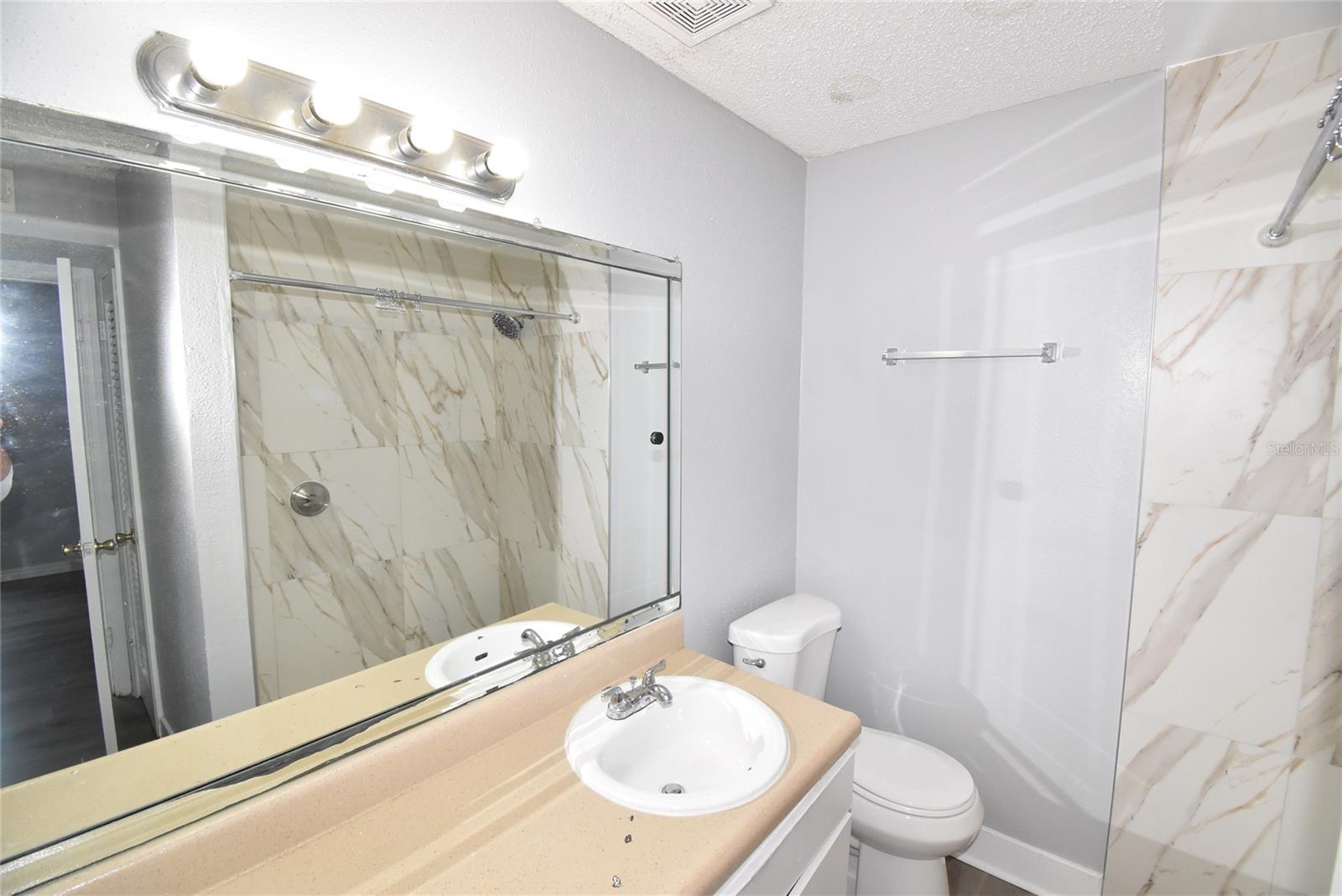 Image 16 of 20 For 435 Wymore Road 103