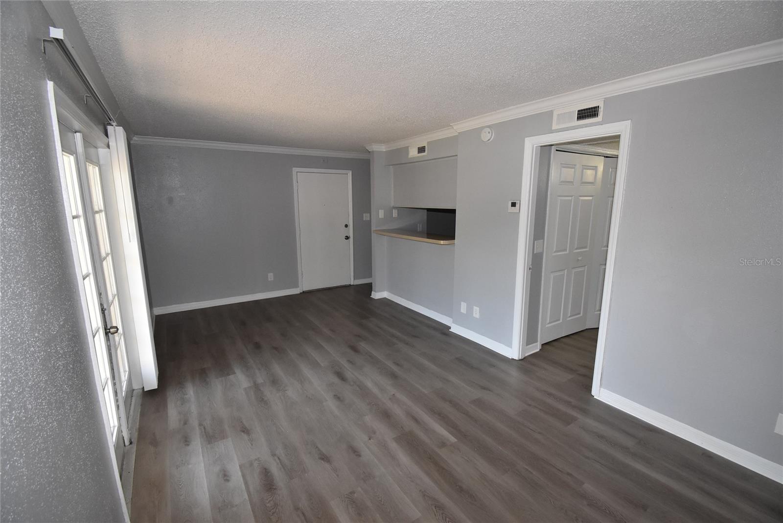 Image 4 of 20 For 435 Wymore Road 103