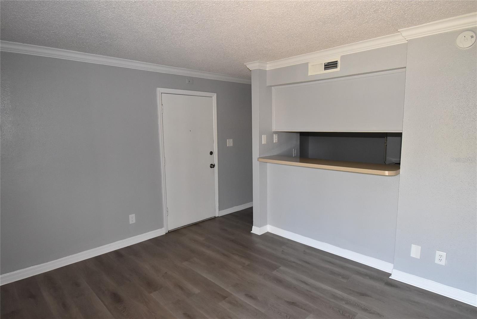 Image 5 of 20 For 435 Wymore Road 103