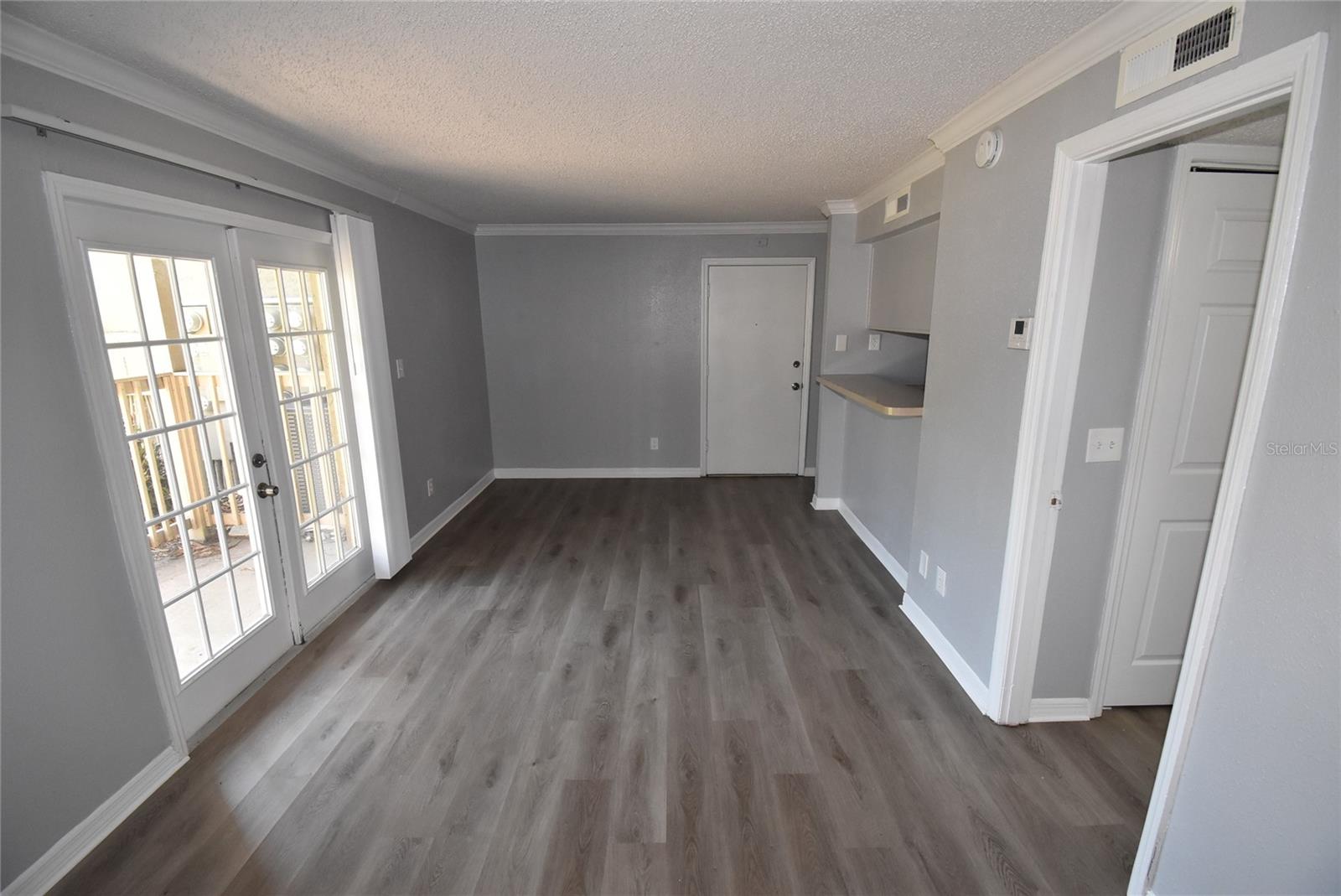 Image 7 of 20 For 435 Wymore Road 103