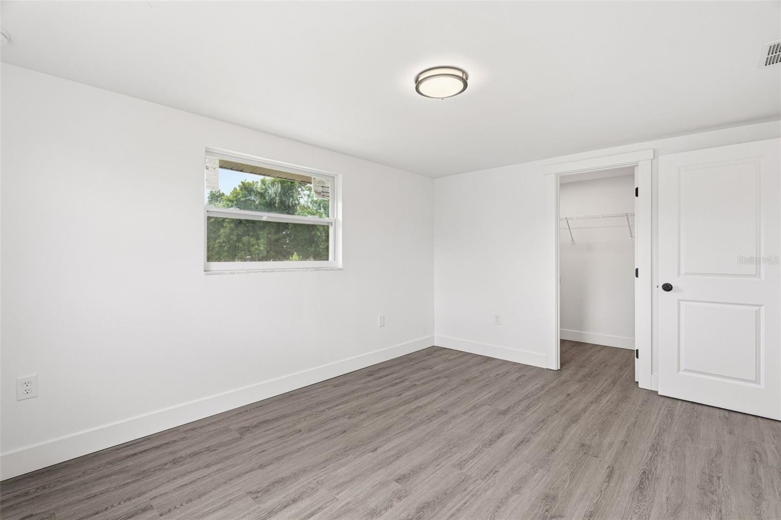 Image 19 of 24 For 2313 Pinegrove Circle