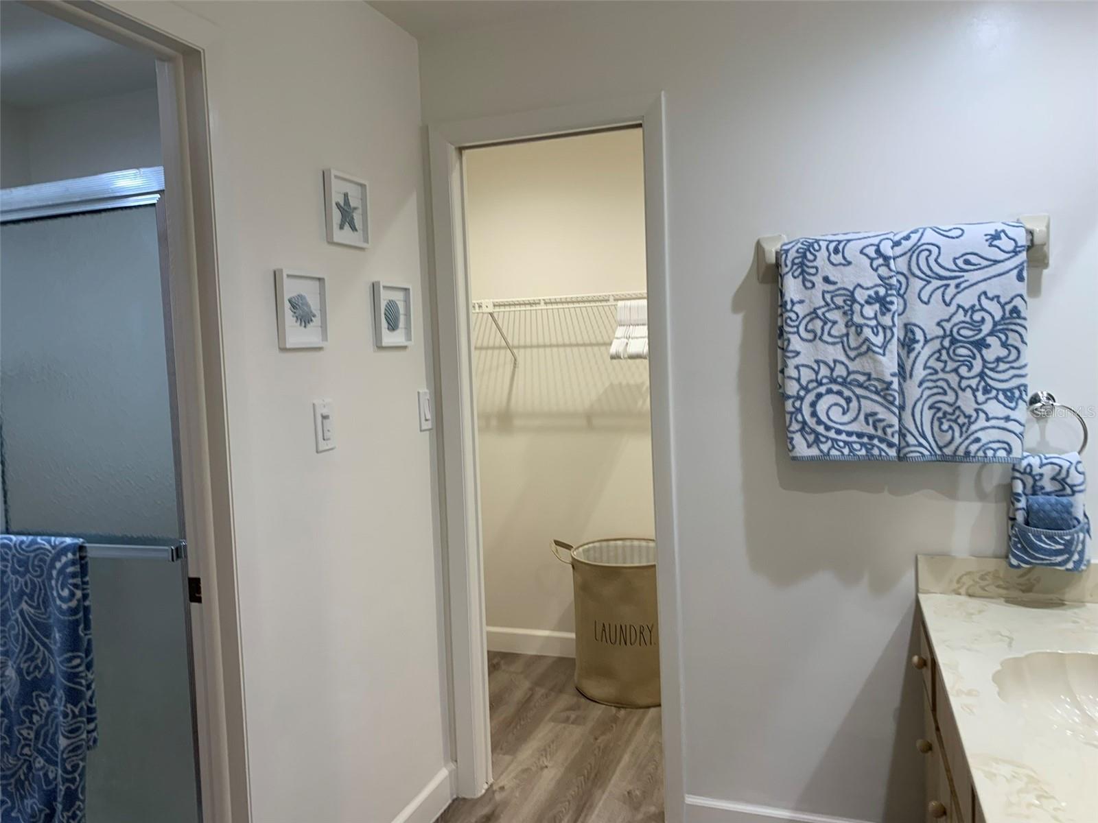 Image 17 of 25 For 23184 Glory Avenue