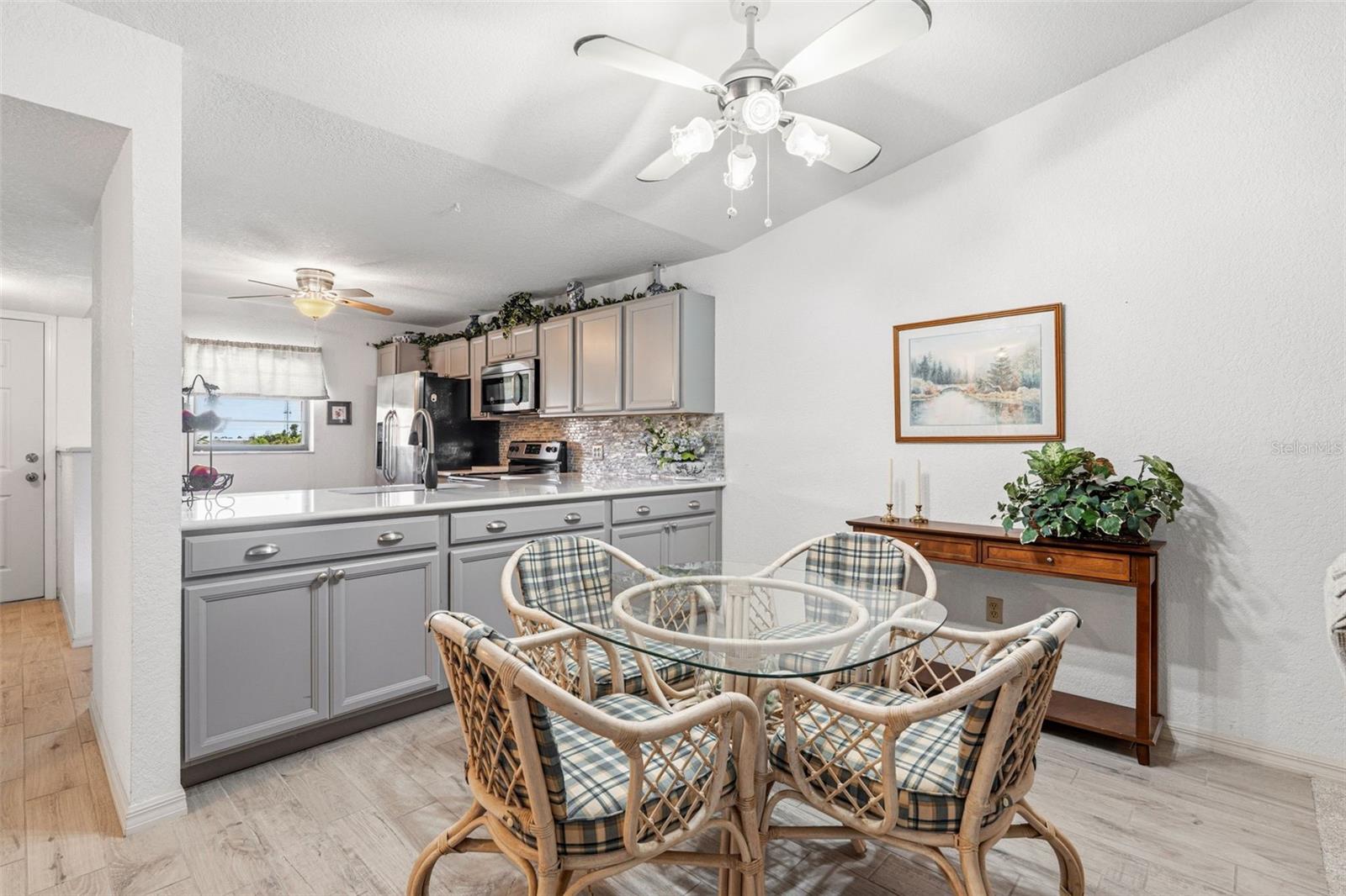 Image 12 of 35 For 175 Kings Highway 437