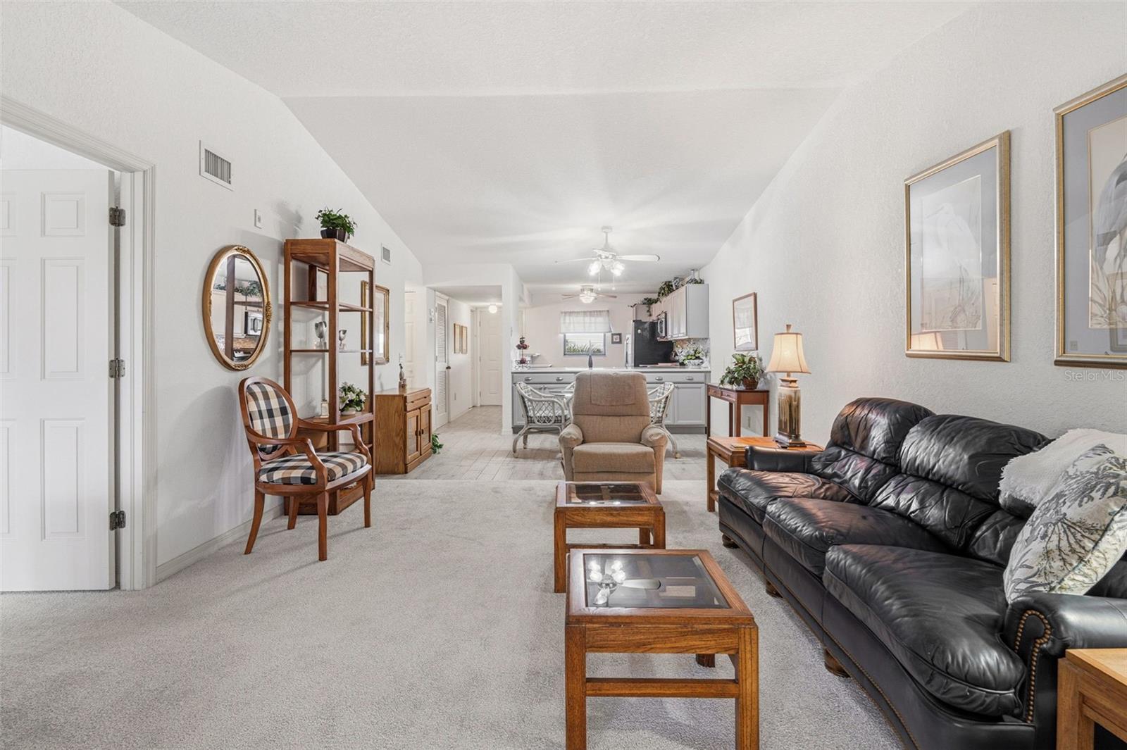 Image 16 of 35 For 175 Kings Highway 437