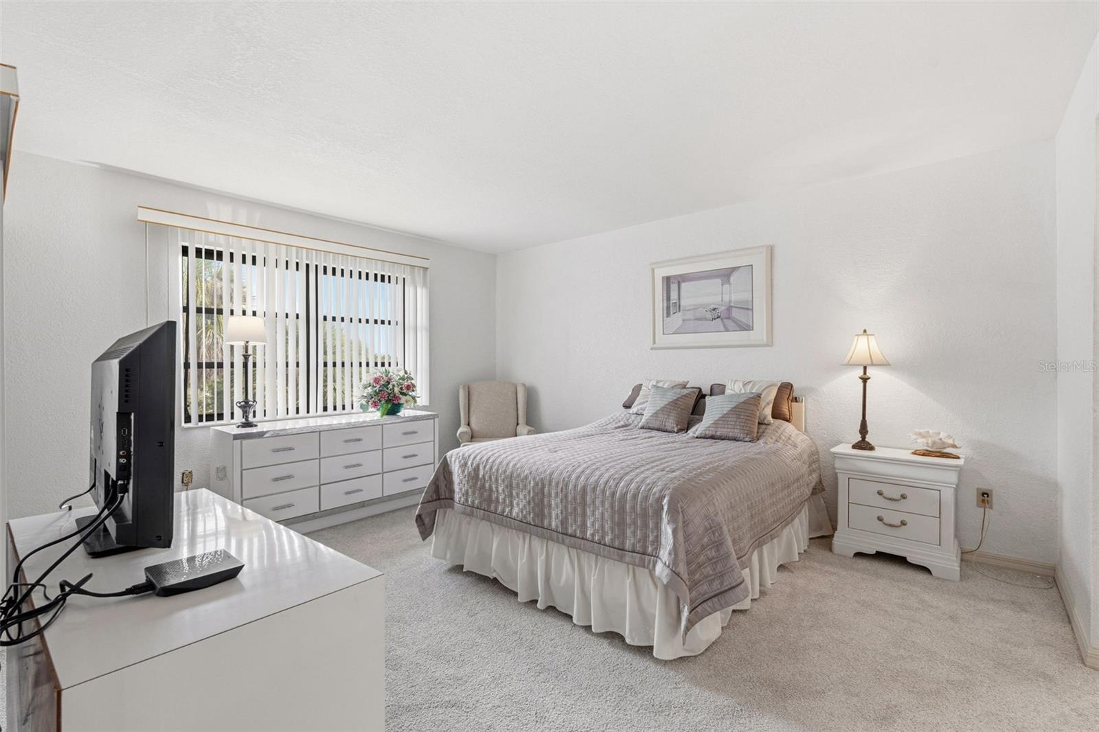 Image 19 of 35 For 175 Kings Highway 437