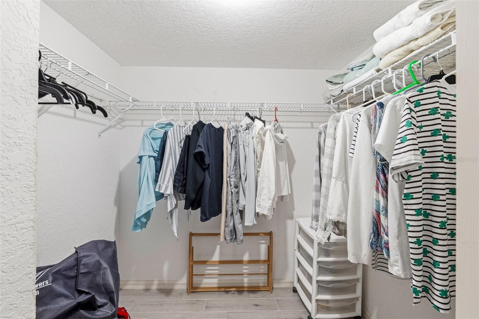 Image 22 of 35 For 175 Kings Highway 437