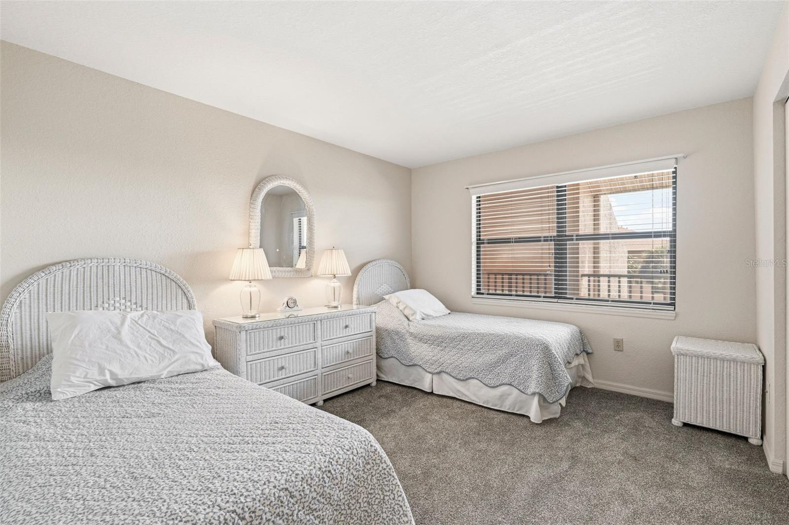 Image 25 of 35 For 175 Kings Highway 437