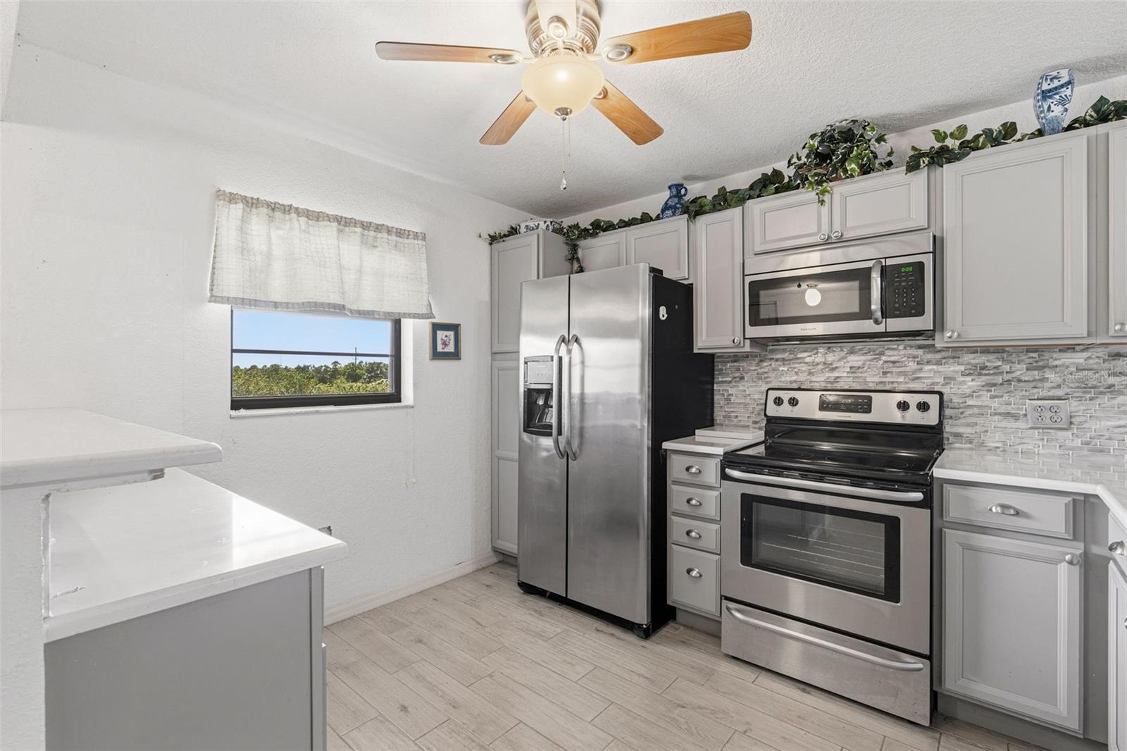 Image 6 of 35 For 175 Kings Highway 437