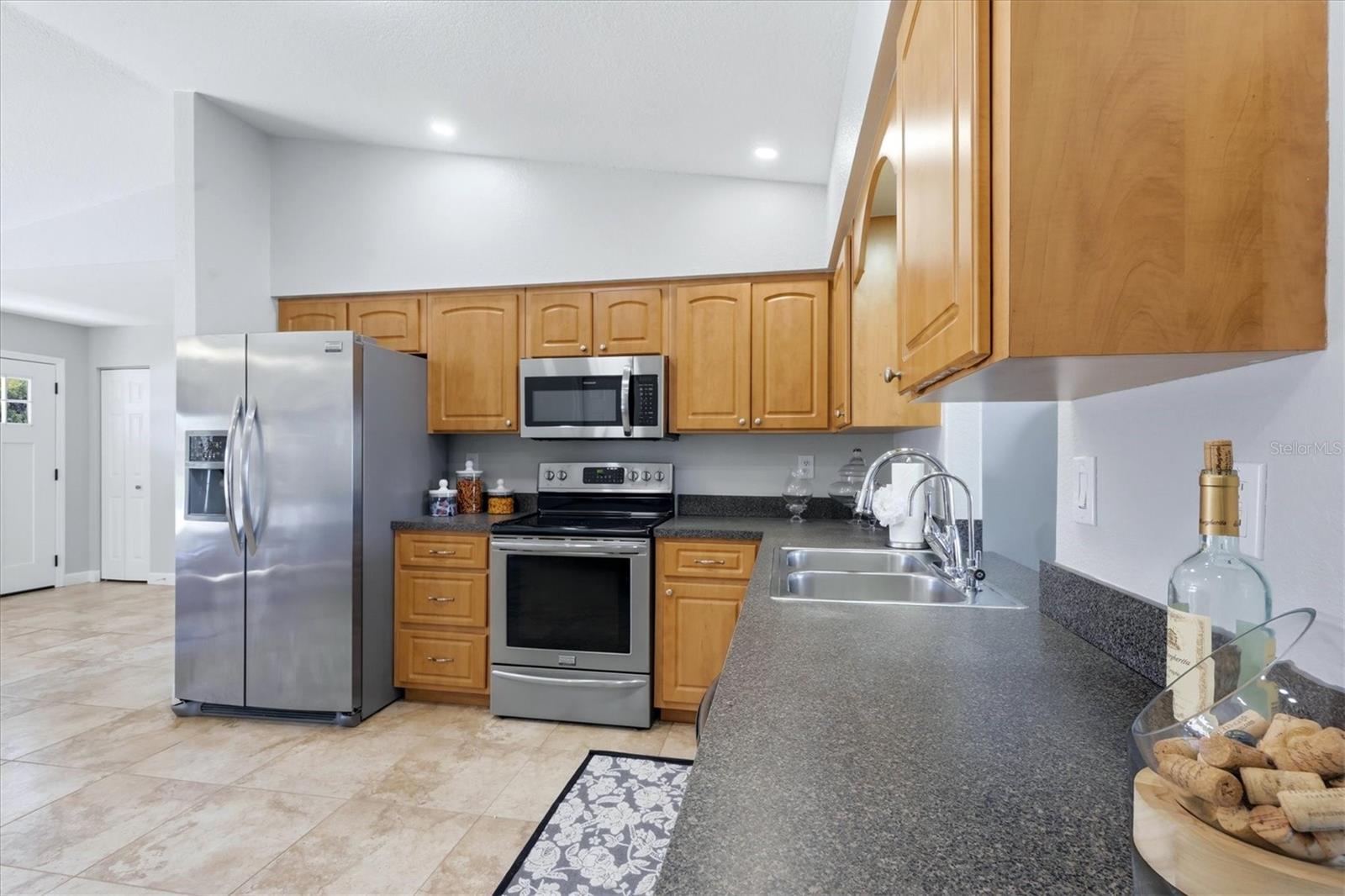 Image 16 of 52 For 3517 Port Charlotte Boulevard