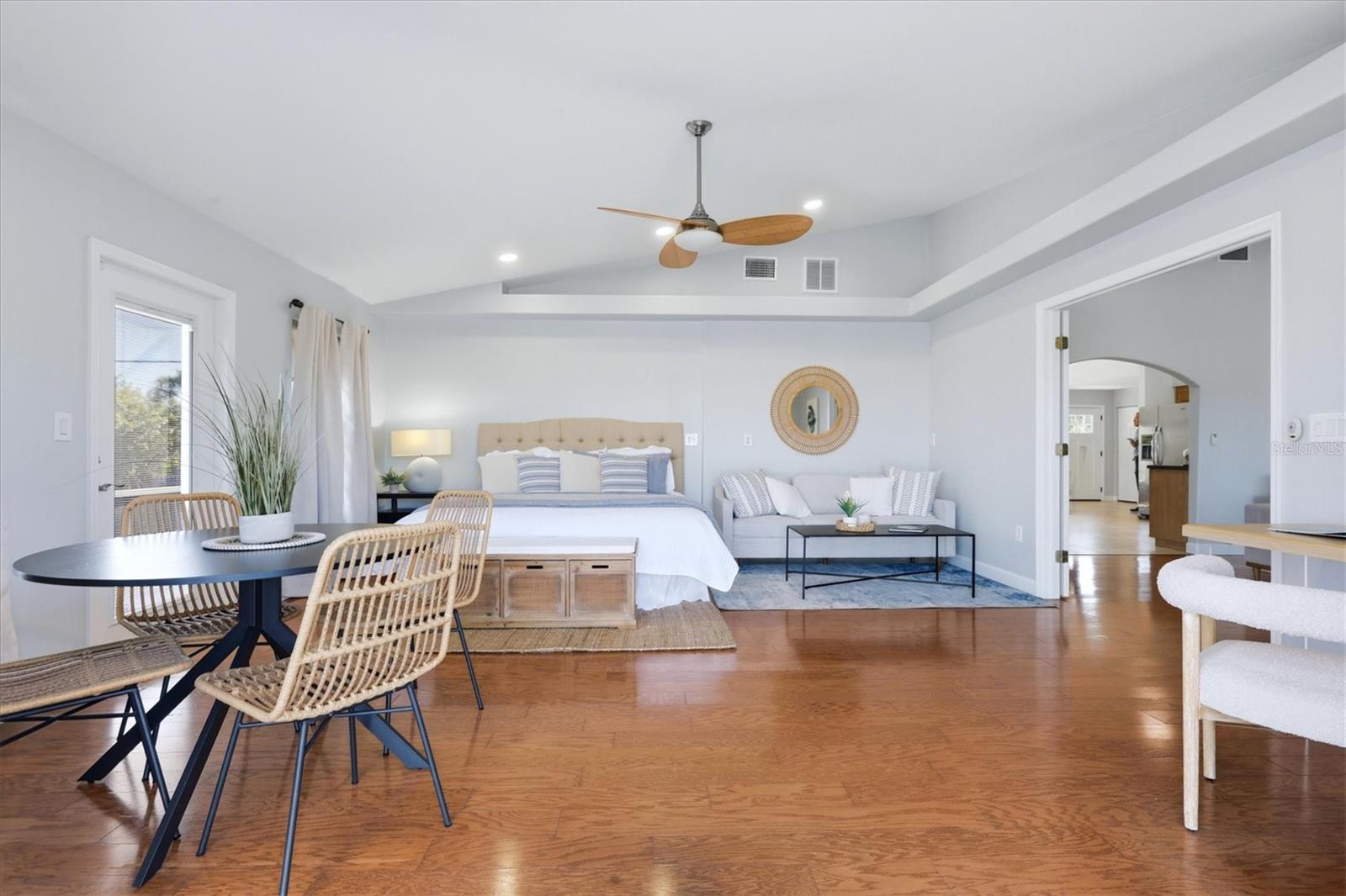 Image 19 of 52 For 3517 Port Charlotte Boulevard