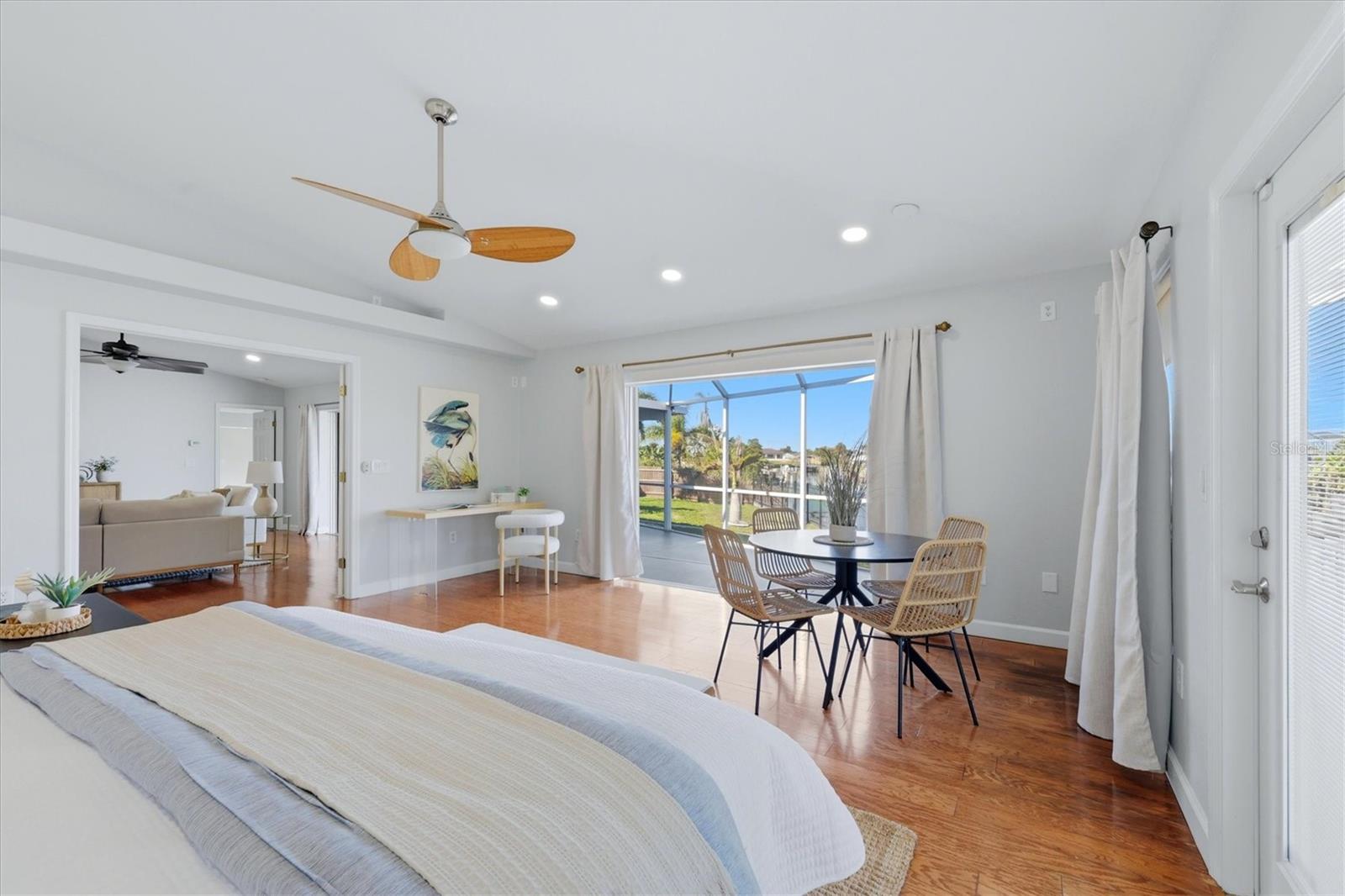 Image 21 of 52 For 3517 Port Charlotte Boulevard