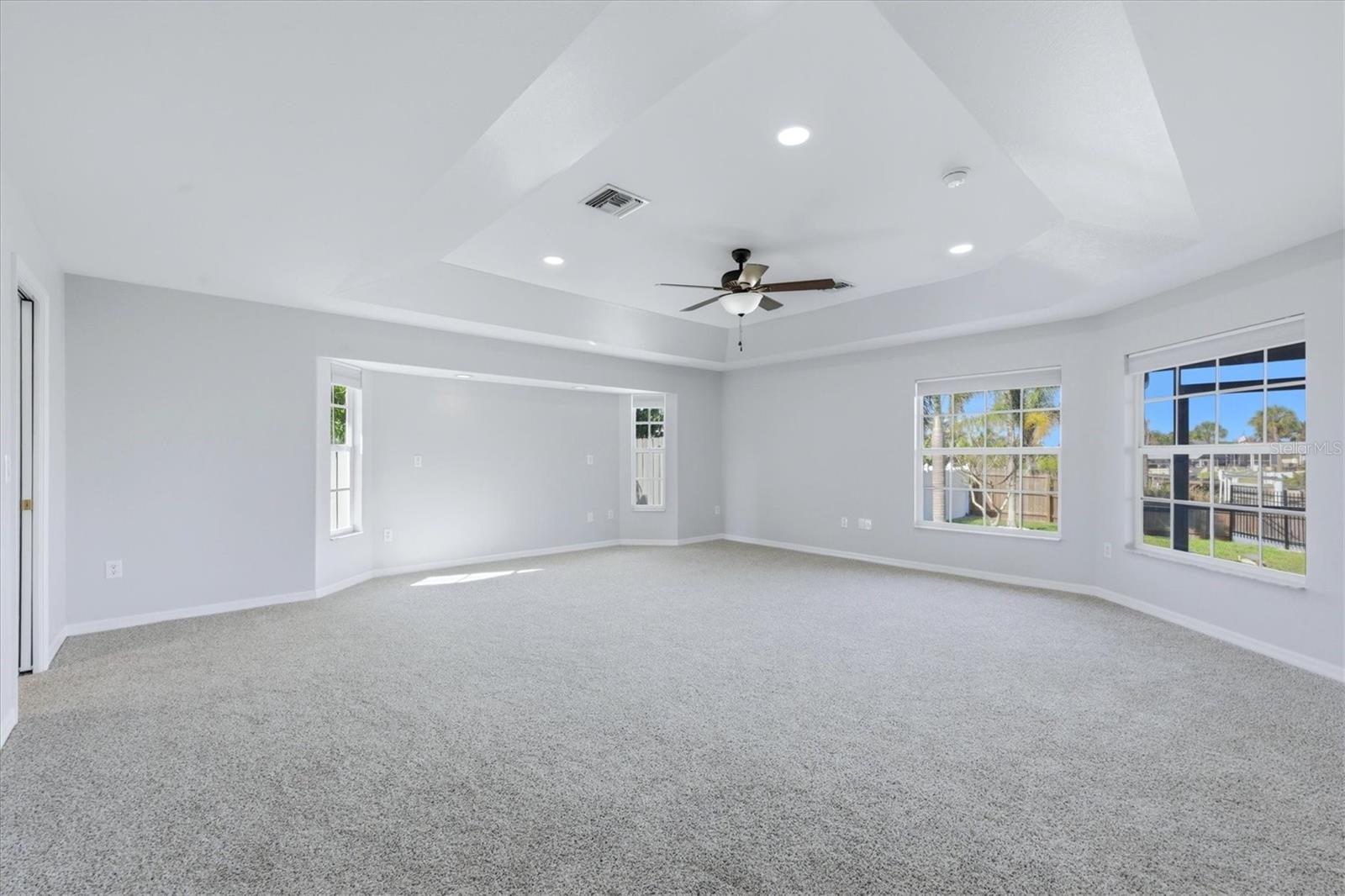 Image 23 of 52 For 3517 Port Charlotte Boulevard