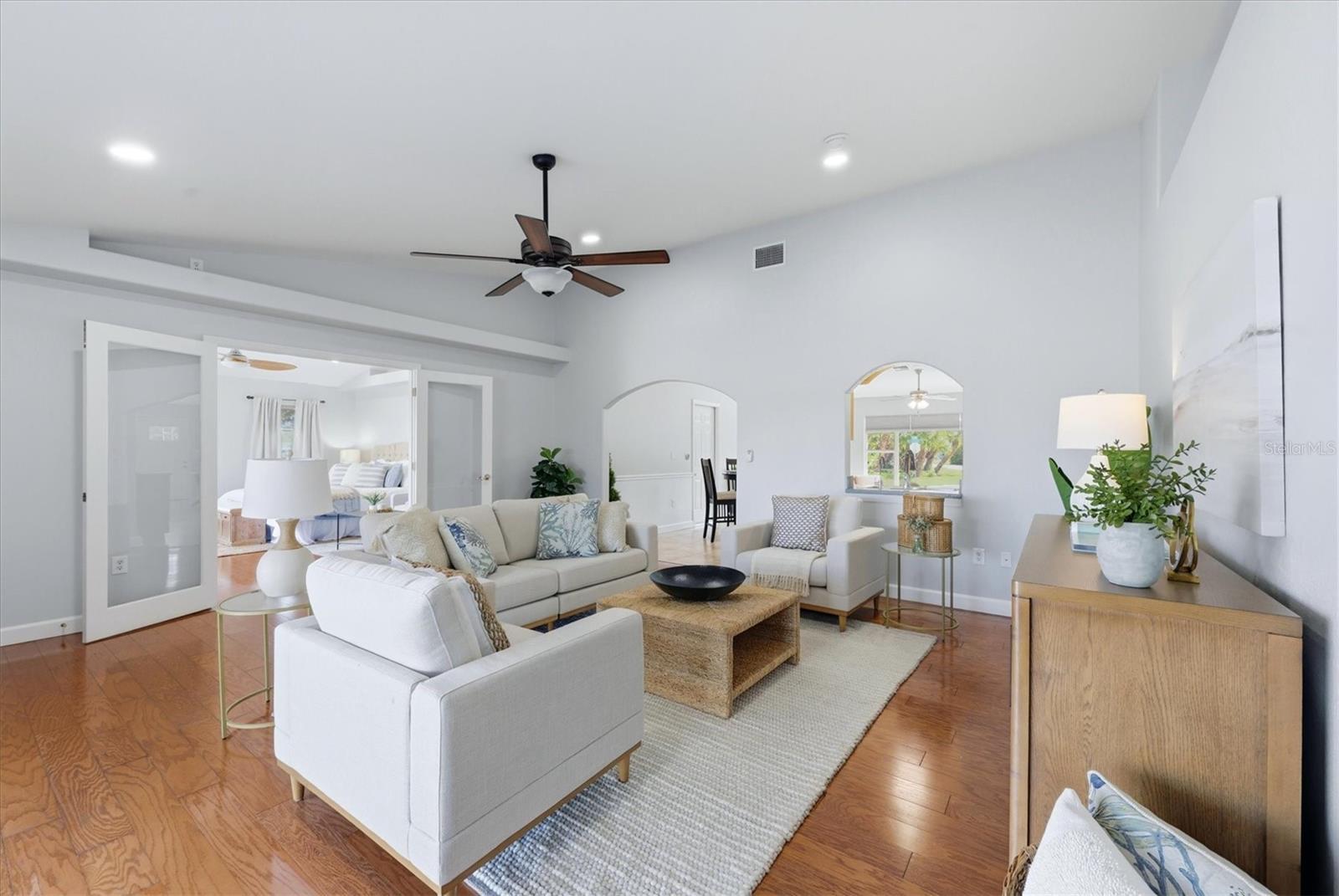 Image 7 of 52 For 3517 Port Charlotte Boulevard