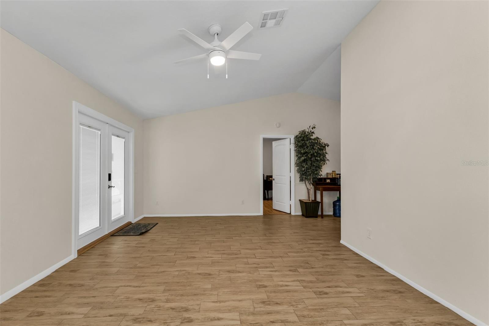 Image 16 of 70 For 3059 Holcomb Road