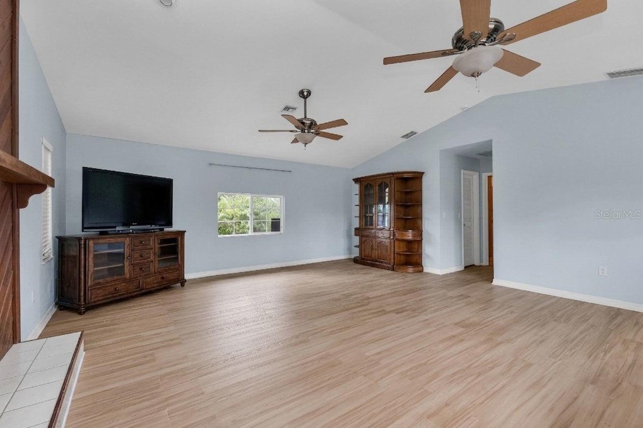 Image 26 of 70 For 3059 Holcomb Road