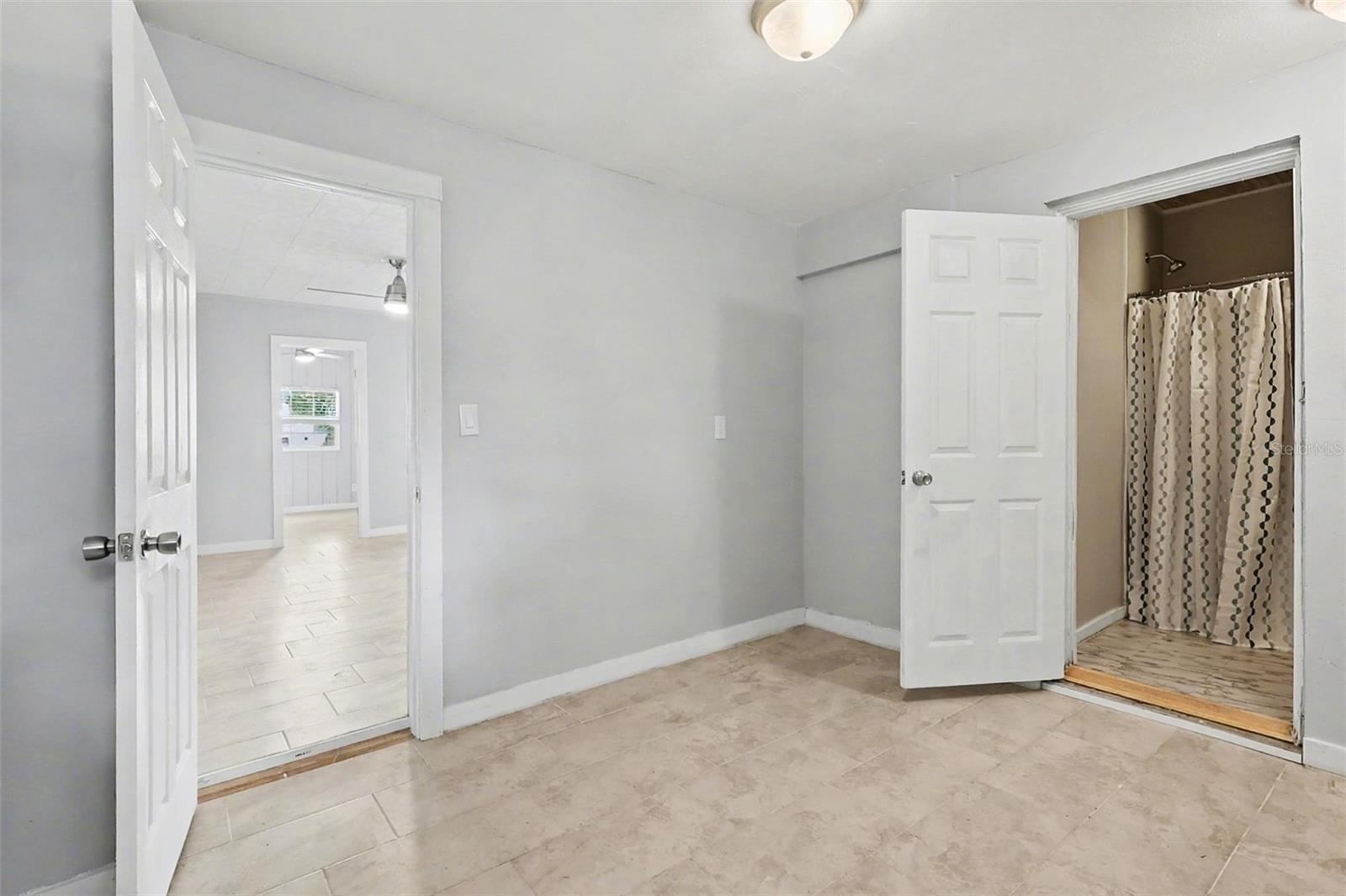 Image 27 of 44 For 4411 Melbourne Street