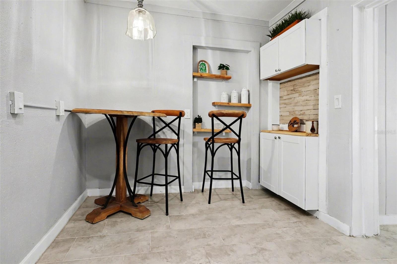 Image 7 of 44 For 4411 Melbourne Street