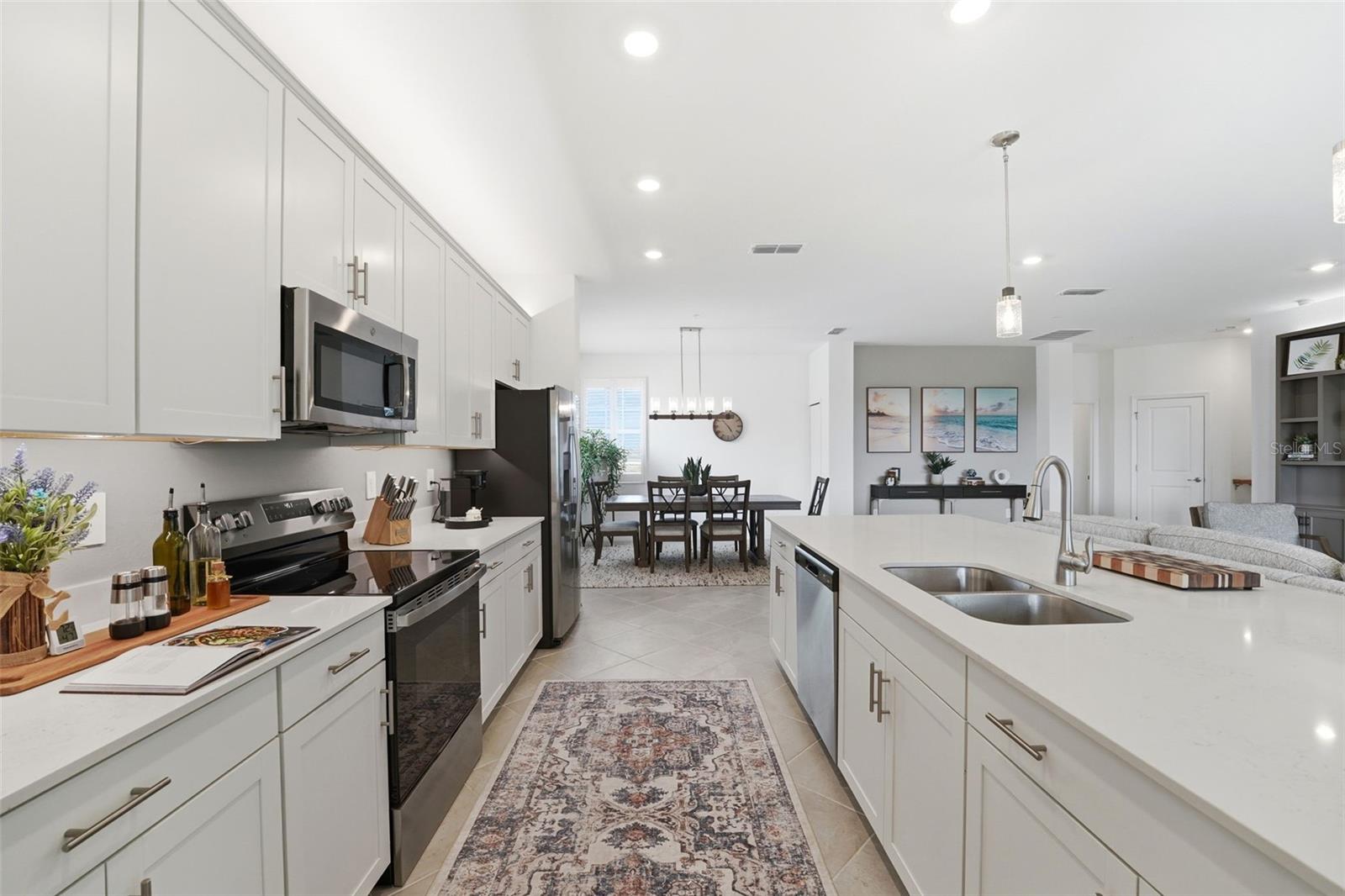 Image 12 of 56 For 12625 Radiance Court 202