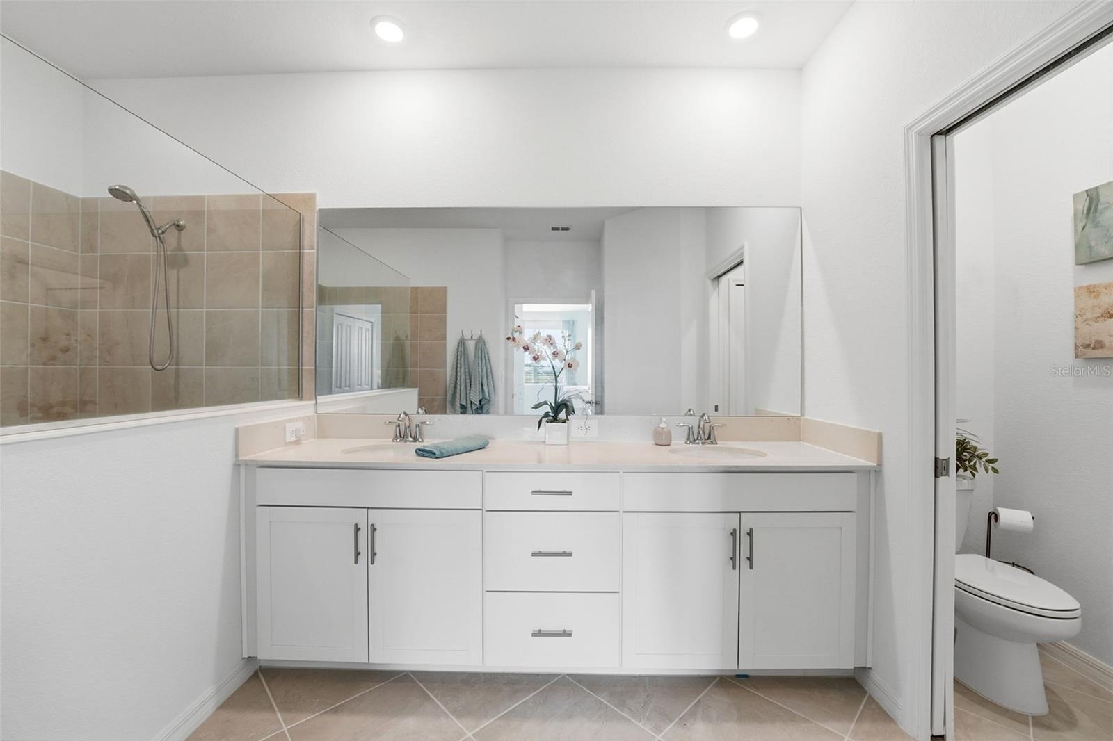 Image 21 of 56 For 12625 Radiance Court 202