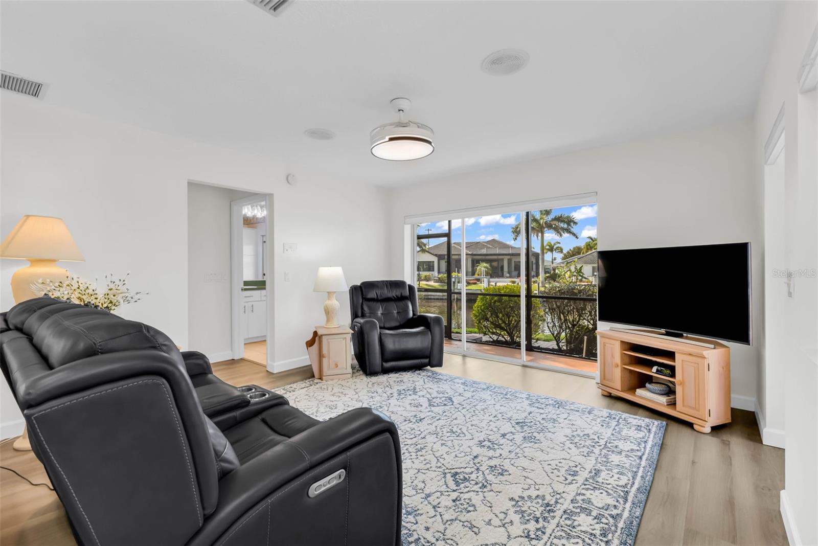 Image 20 of 67 For 435 Caicos Drive