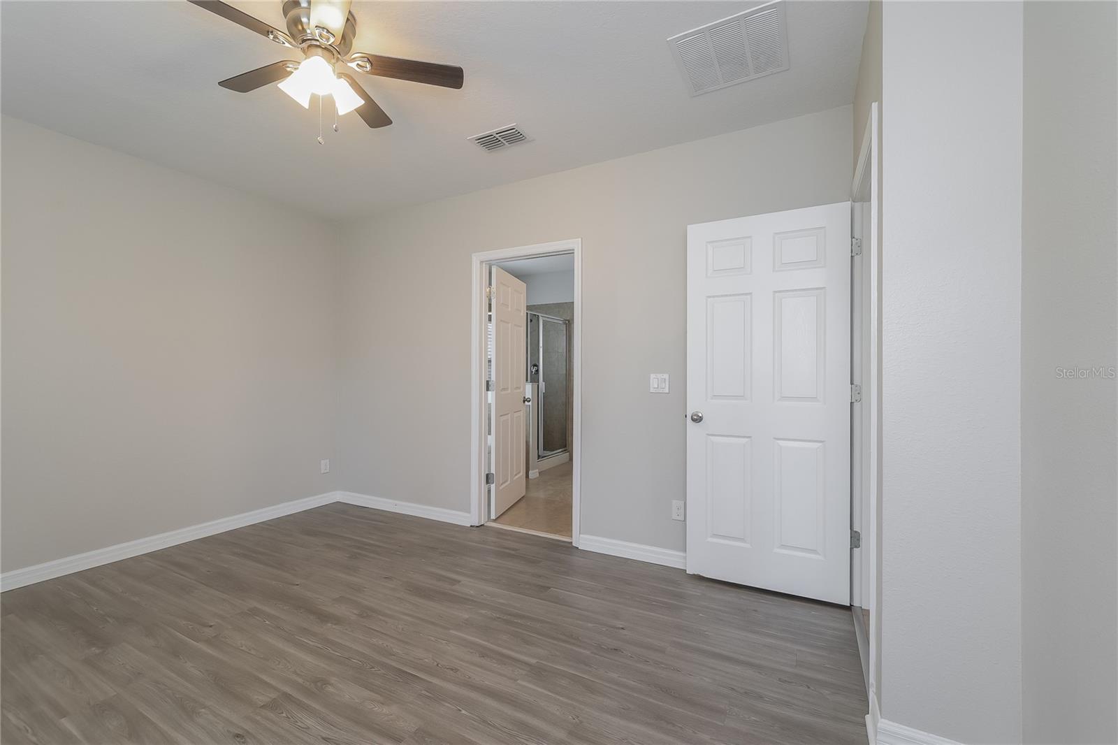 Image 12 of 15 For 122 Vitoria Road