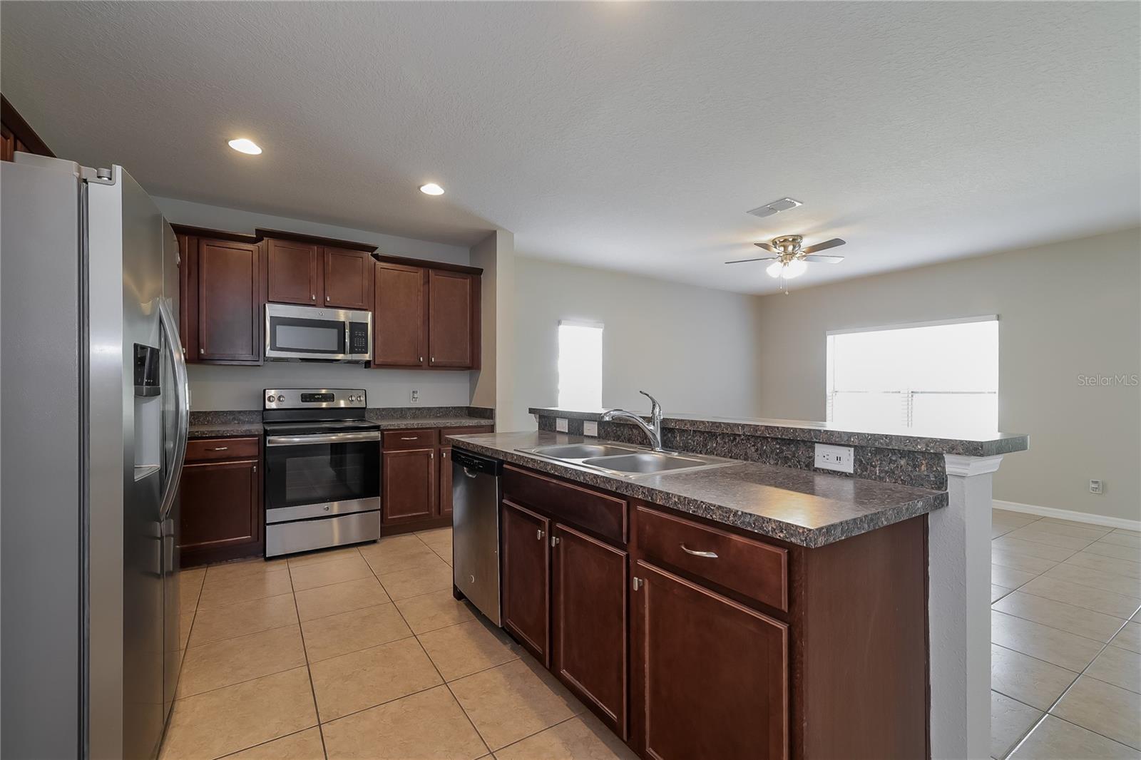 Image 5 of 15 For 122 Vitoria Road