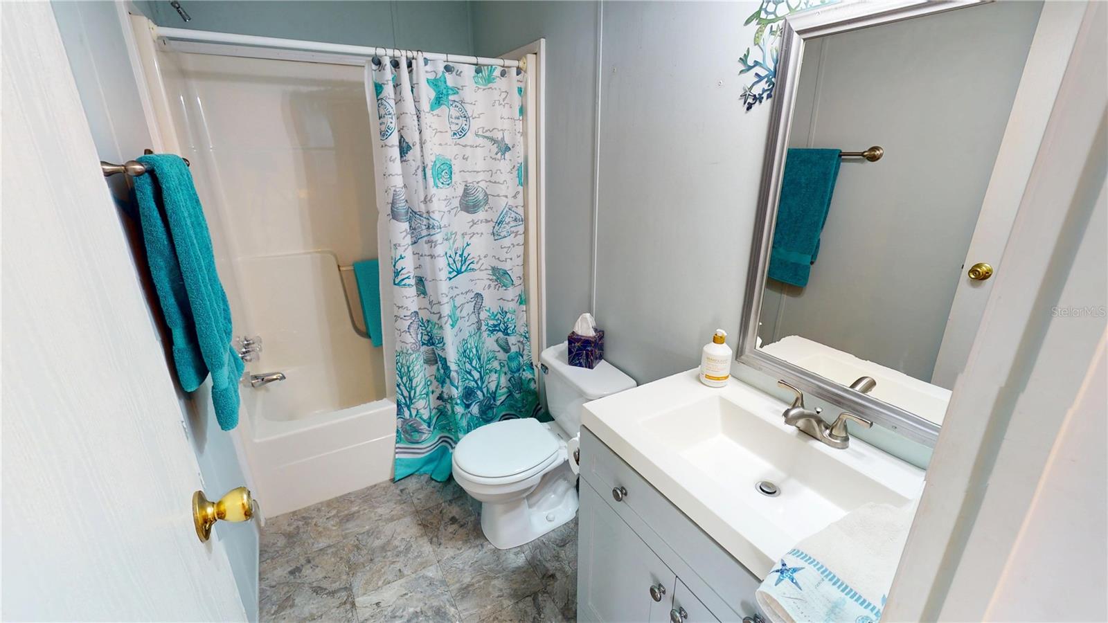 Listing photo id 14 for 10100 Burnt Store Road 123