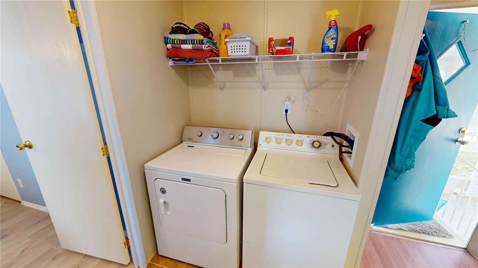 Listing photo id 15 for 10100 Burnt Store Road 123