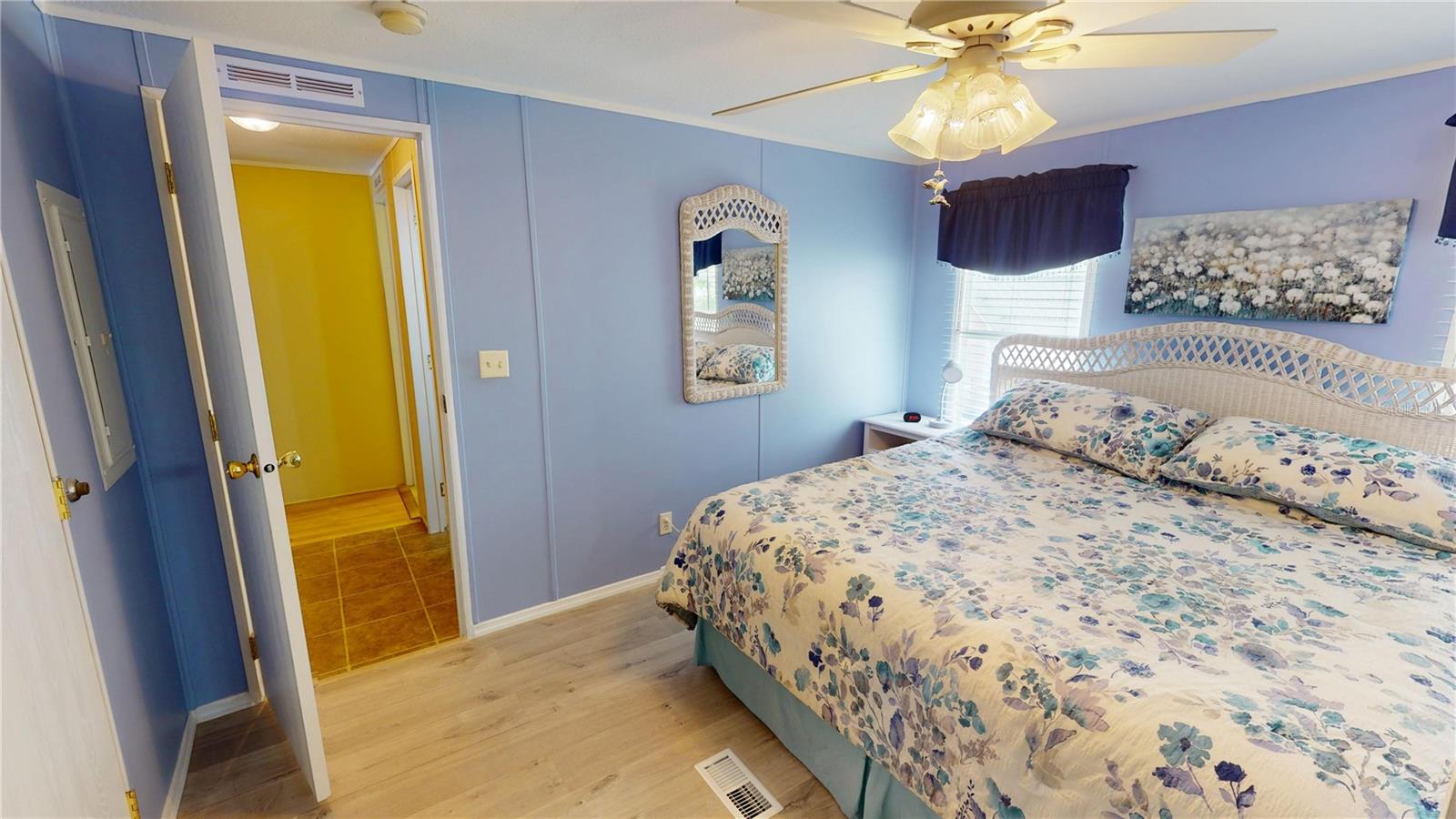 Listing photo id 17 for 10100 Burnt Store Road 123