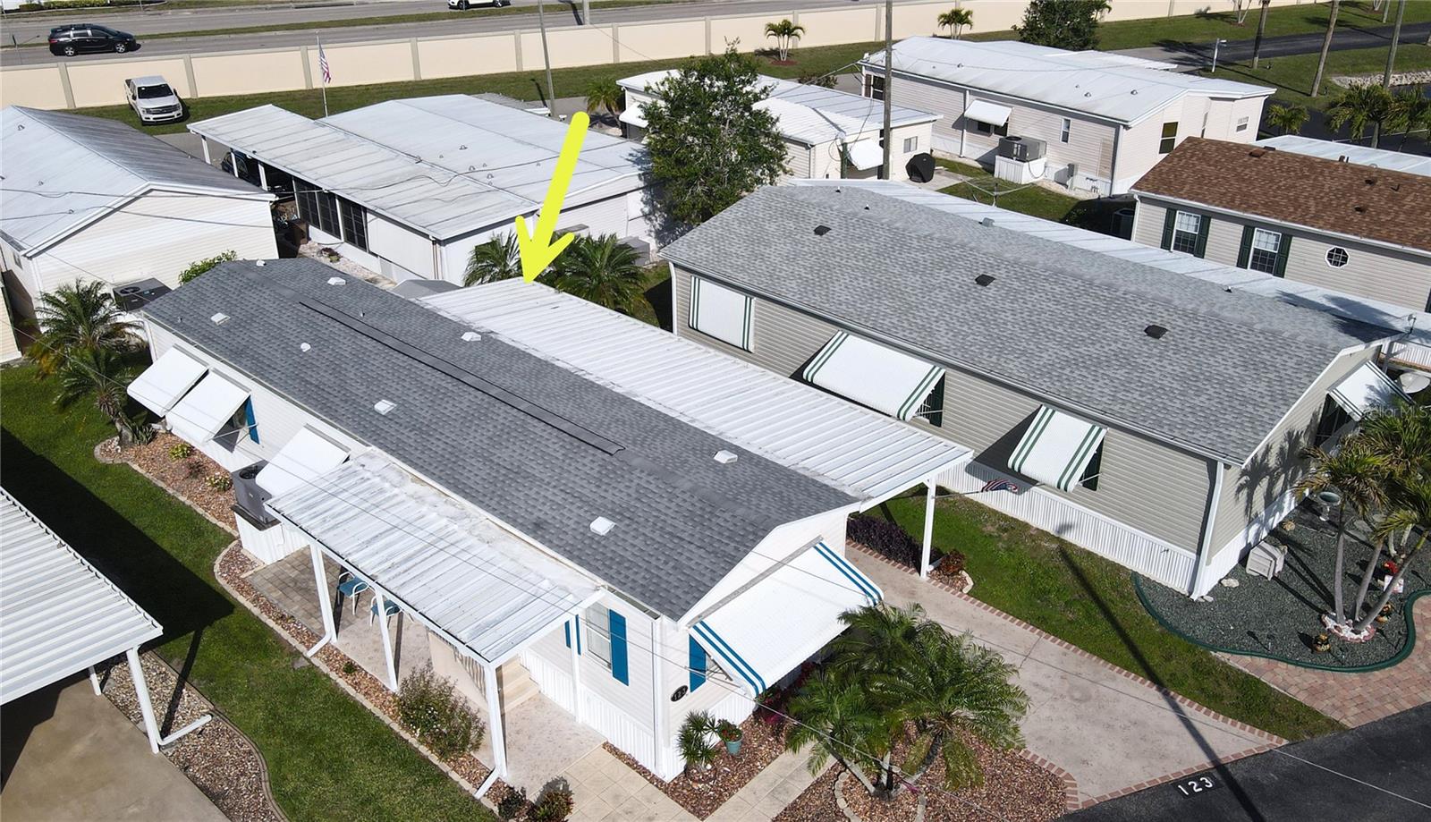 Listing photo id 21 for 10100 Burnt Store Road 123