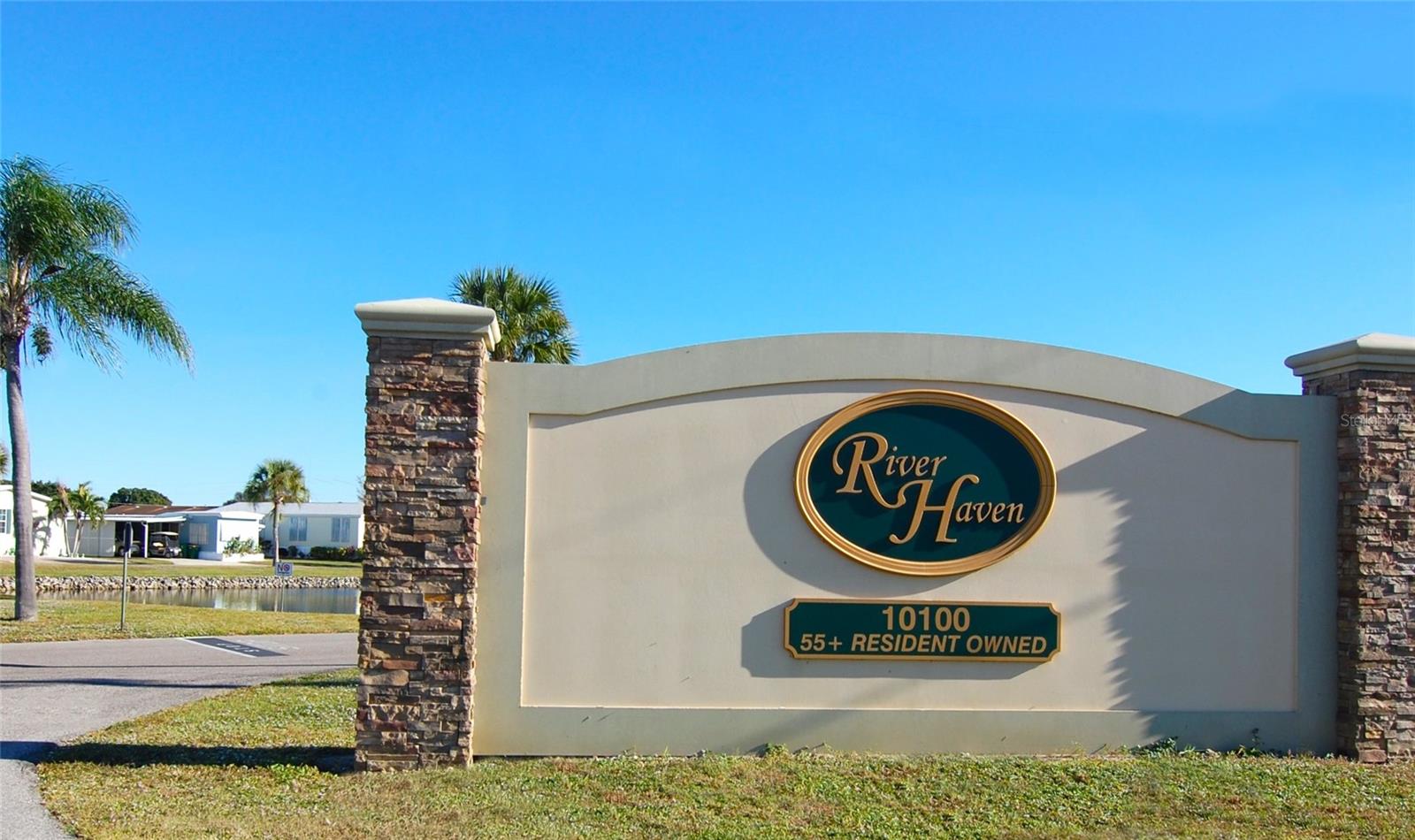 Listing photo id 23 for 10100 Burnt Store Road 123