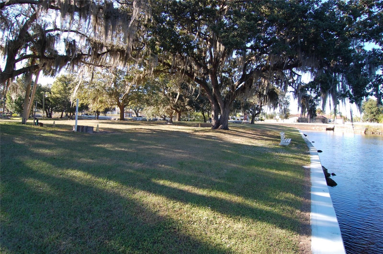 Listing photo id 28 for 10100 Burnt Store Road 123