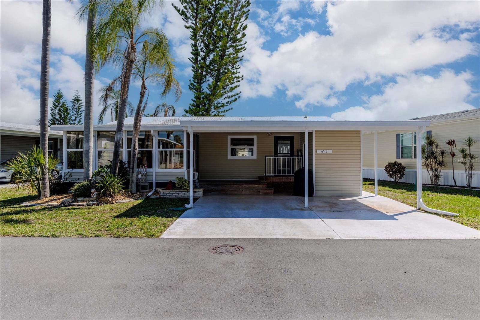 Image 2 of 72 For 2100 Kings Highway Crescent 693