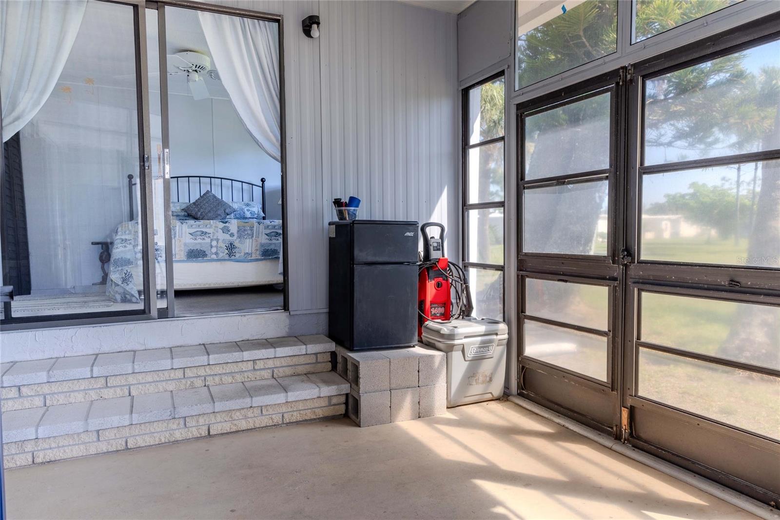 Image 24 of 72 For 2100 Kings Highway Crescent 693