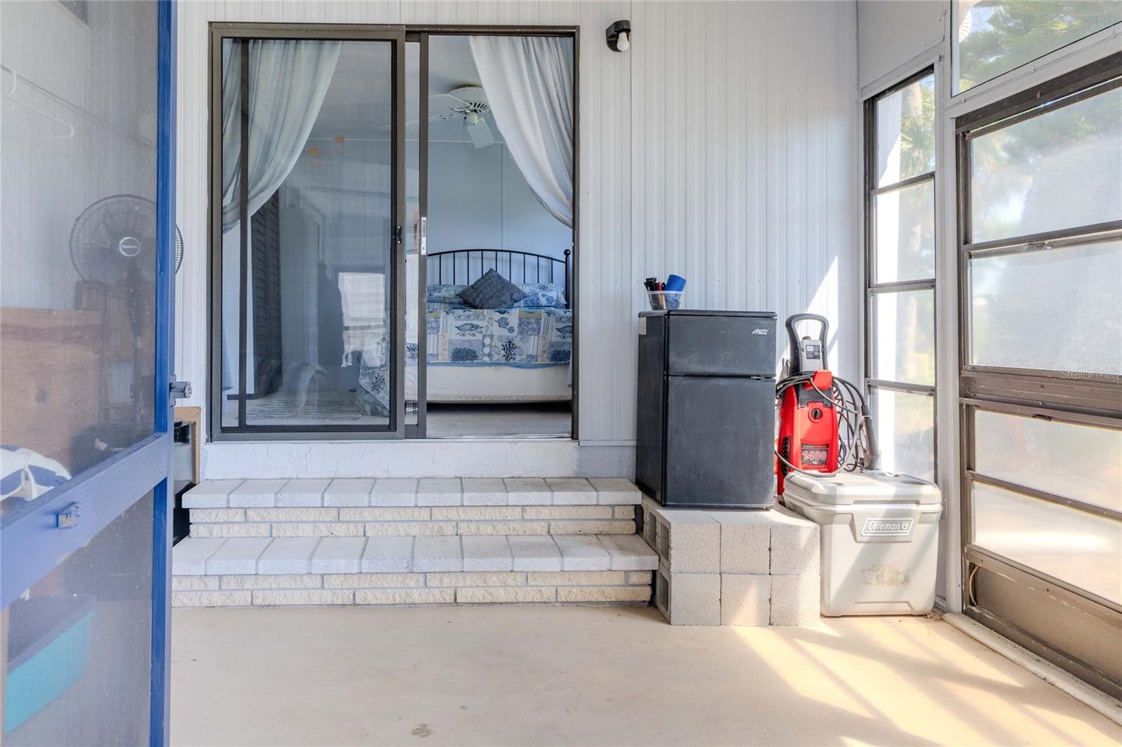 Image 26 of 72 For 2100 Kings Highway Crescent 693