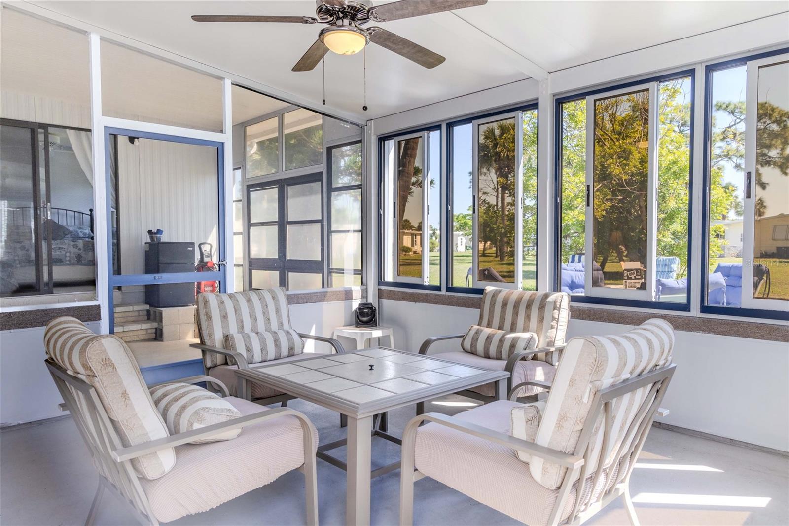 Image 28 of 72 For 2100 Kings Highway Crescent 693