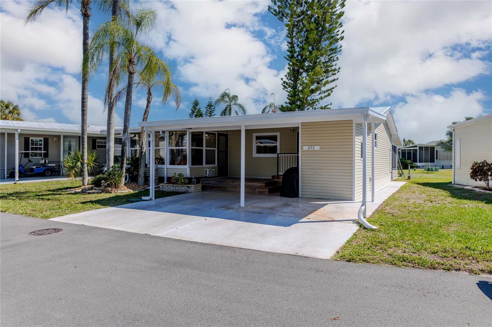 Image 3 of 72 For 2100 Kings Highway Crescent 693