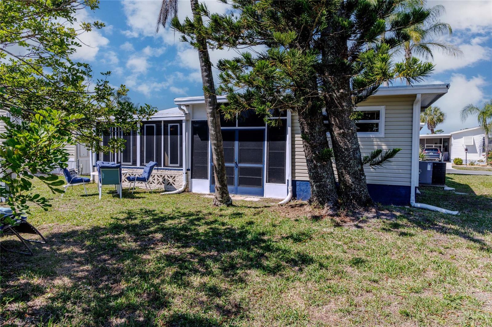 Image 31 of 72 For 2100 Kings Highway Crescent 693