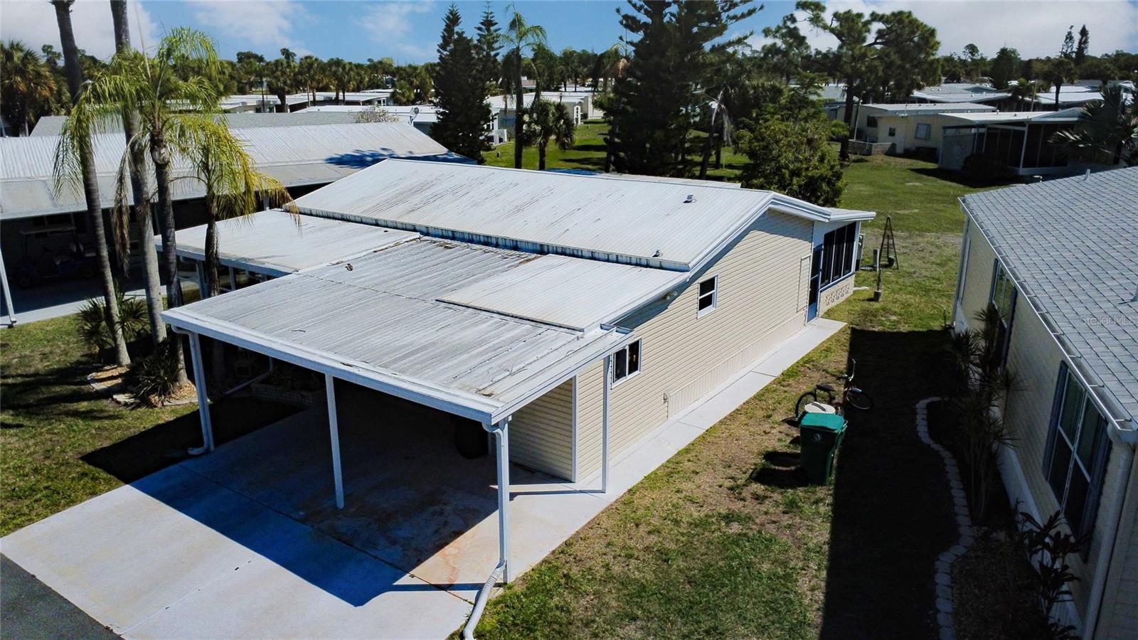 Image 34 of 72 For 2100 Kings Highway Crescent 693