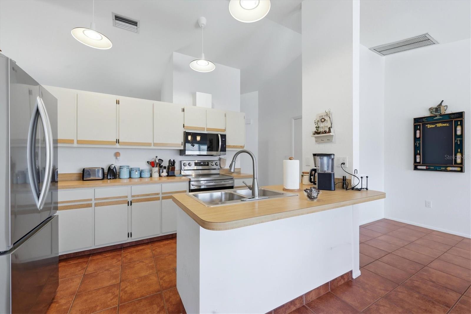 Image 13 of 45 For 2084 Leisure Street