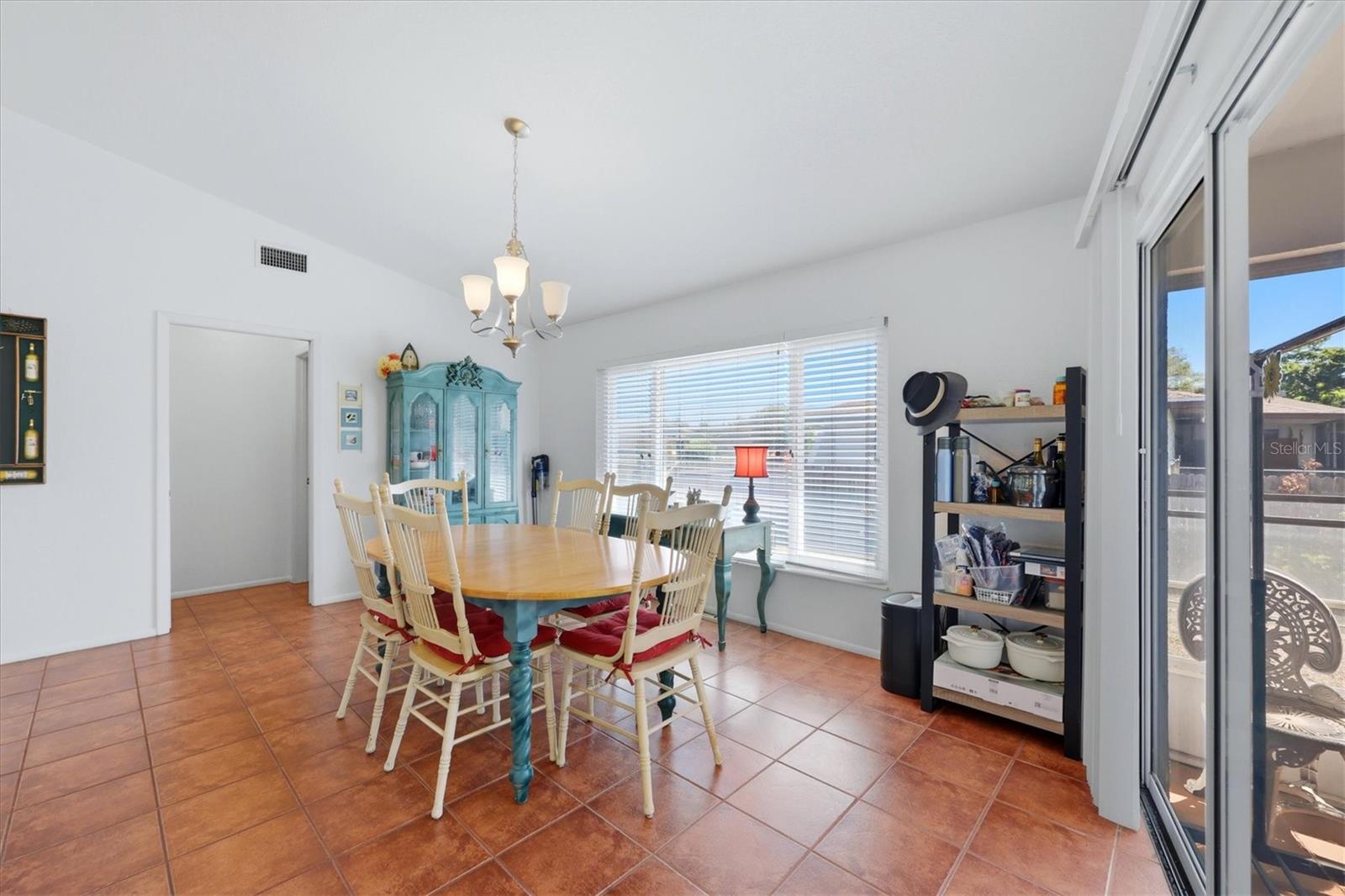Image 17 of 45 For 2084 Leisure Street