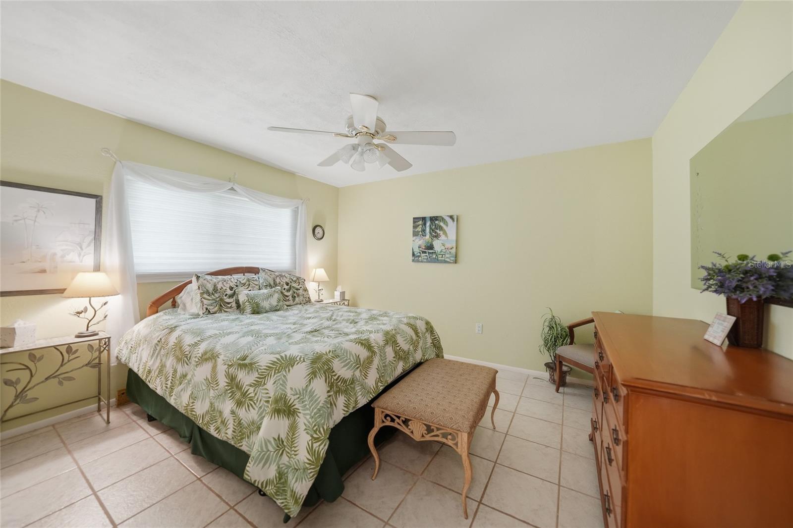 Image 15 of 36 For 76 Windsor Drive