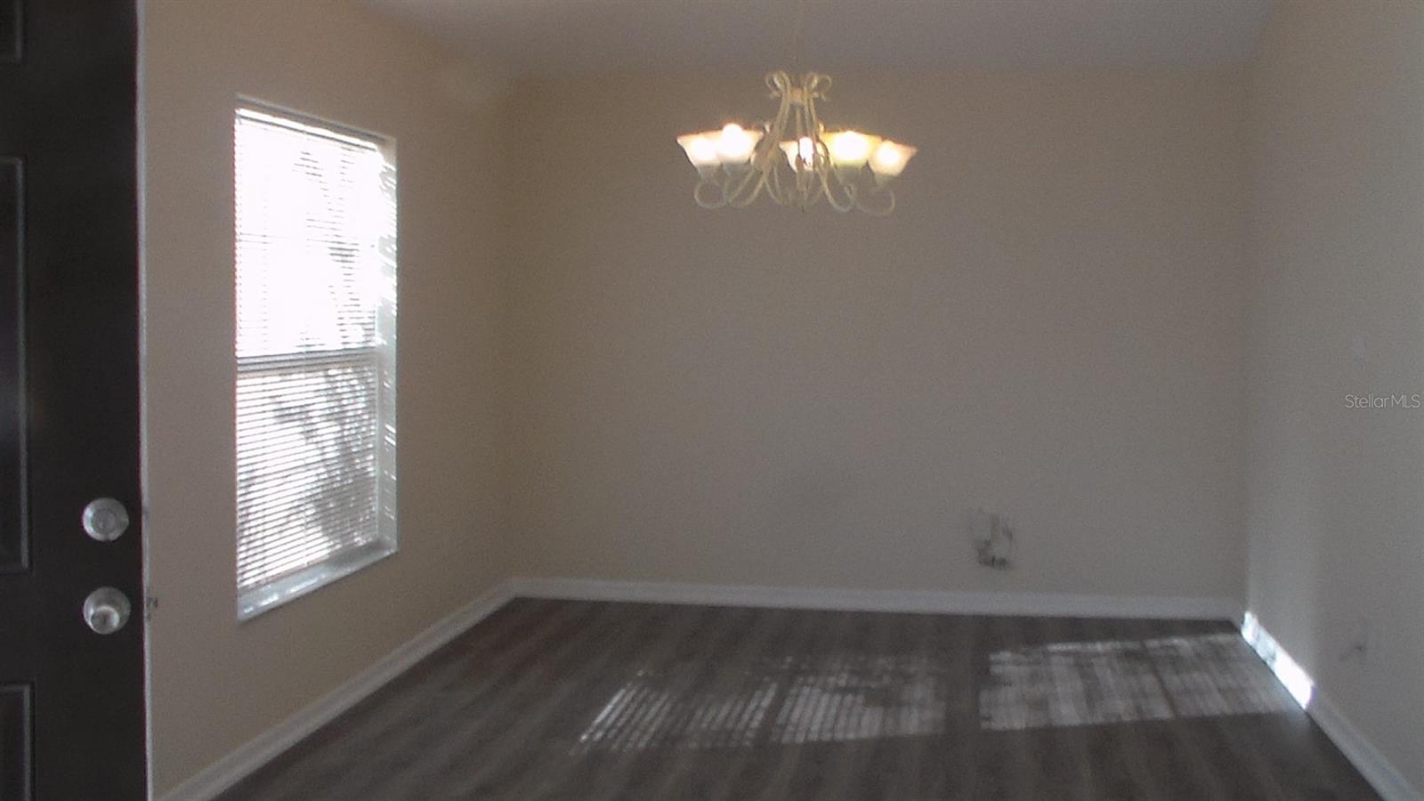 Image 10 of 40 For 1744 Ripley St Street