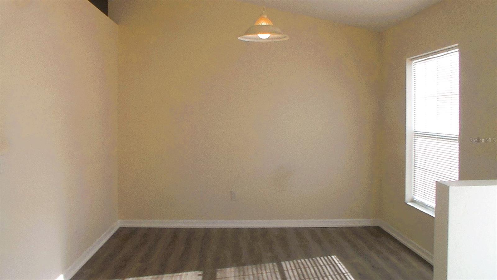 Image 8 of 40 For 1744 Ripley St Street