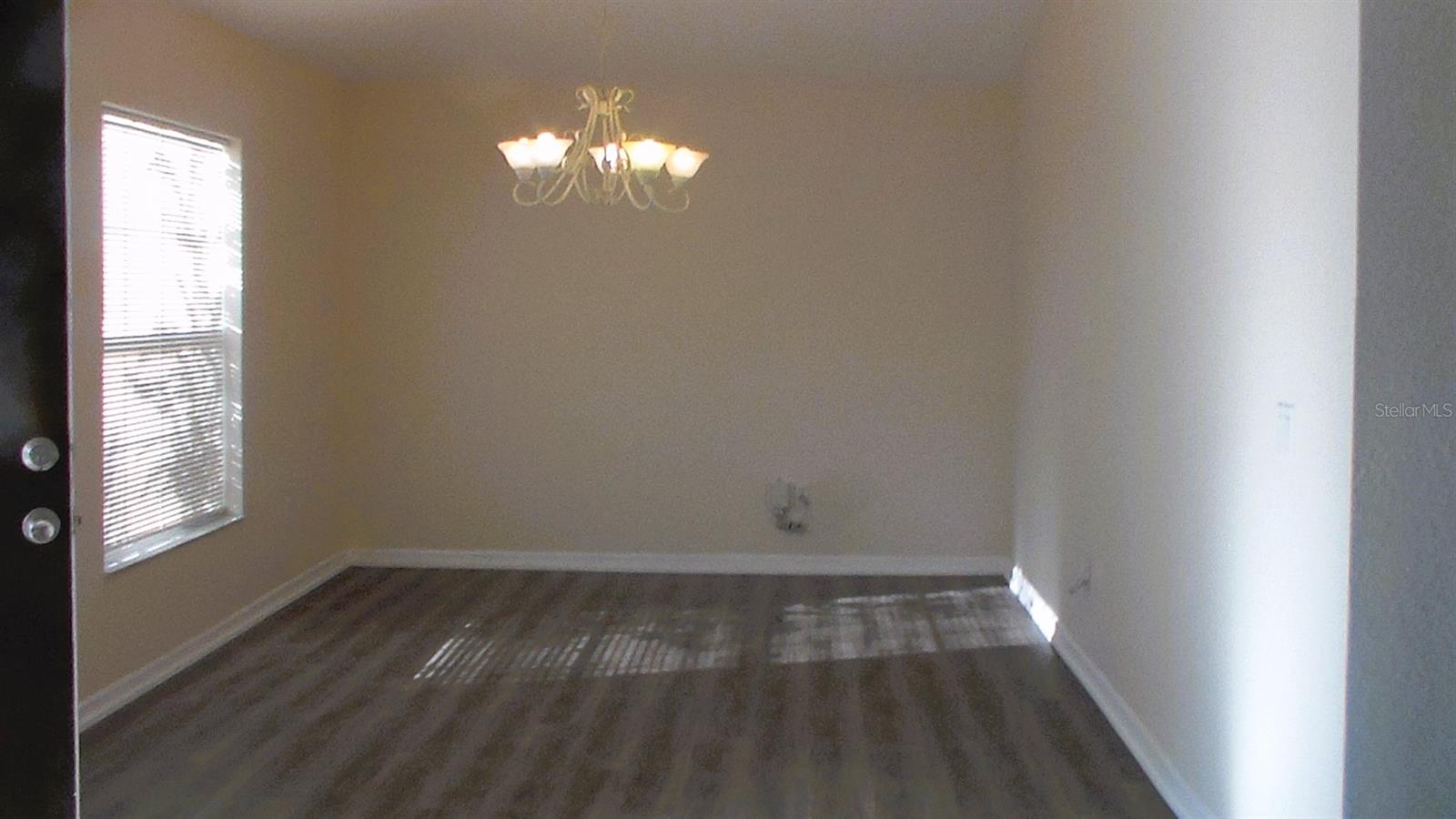 Image 9 of 40 For 1744 Ripley St Street